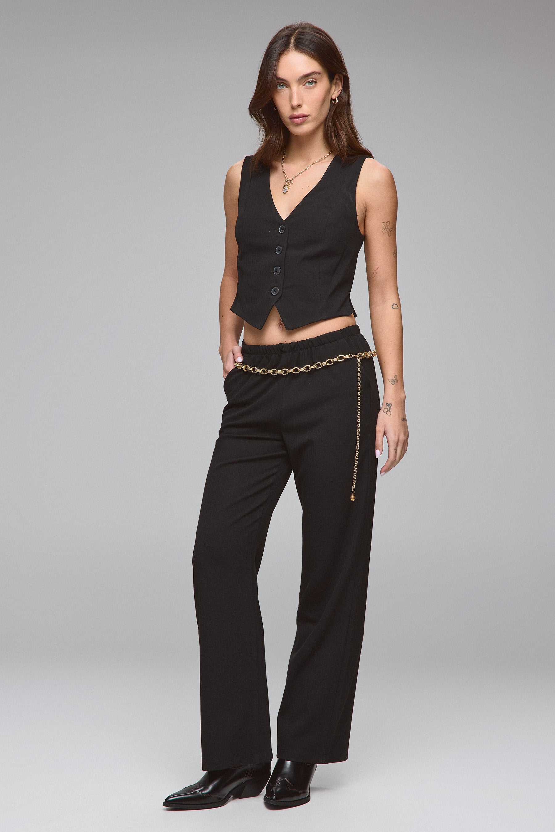 מכנסיים עם חגורת גומי בבד טקסטורה