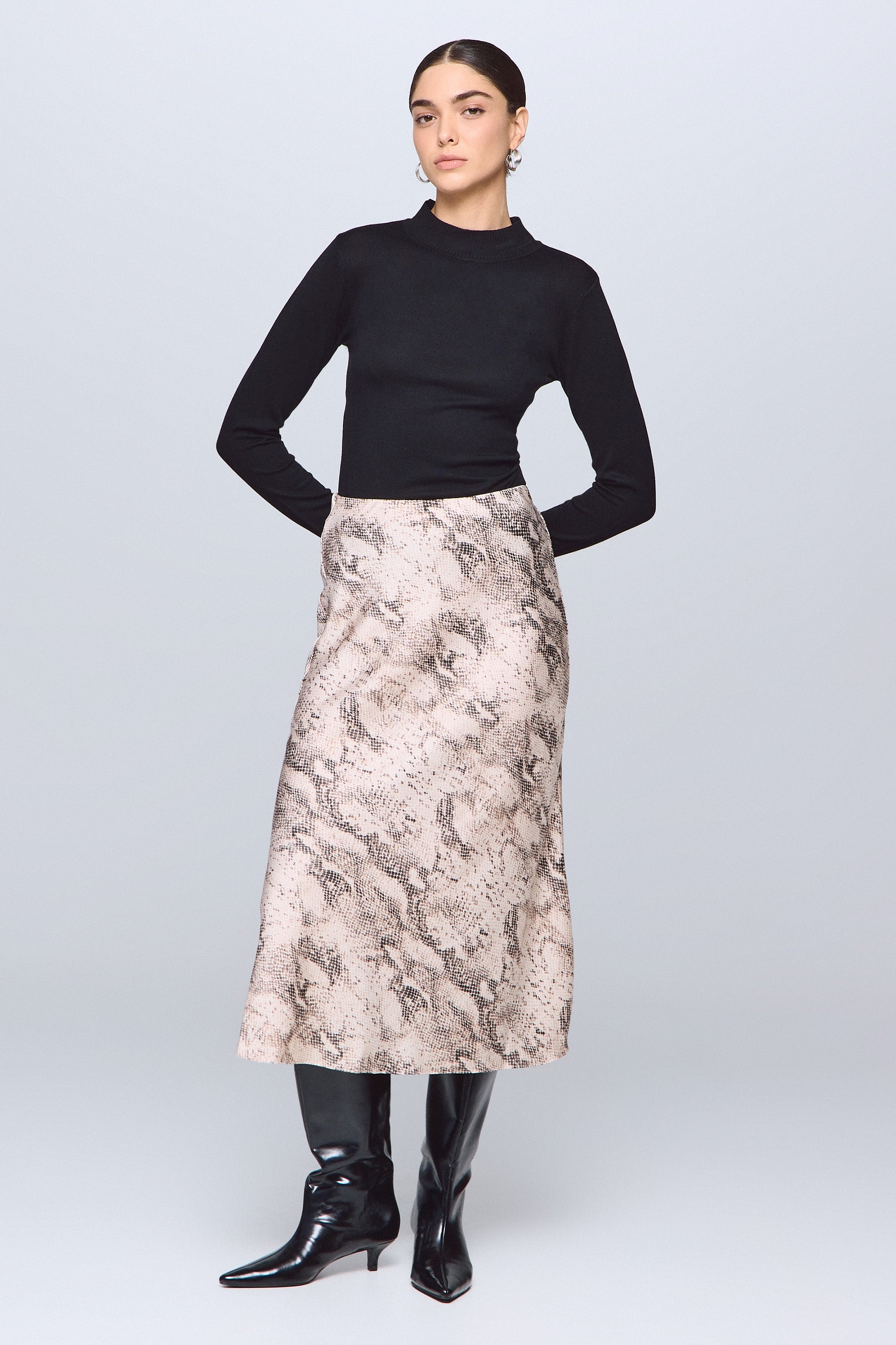 חצאית דפוס נחש