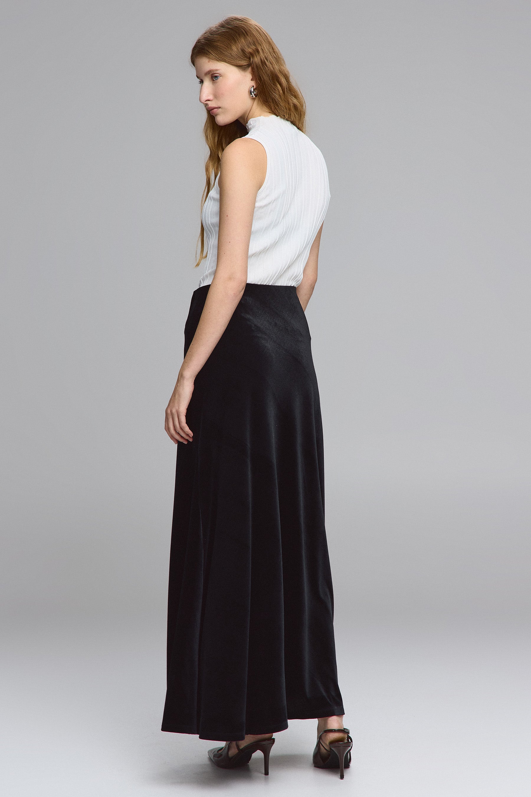 חצאית קטיפה מקסי