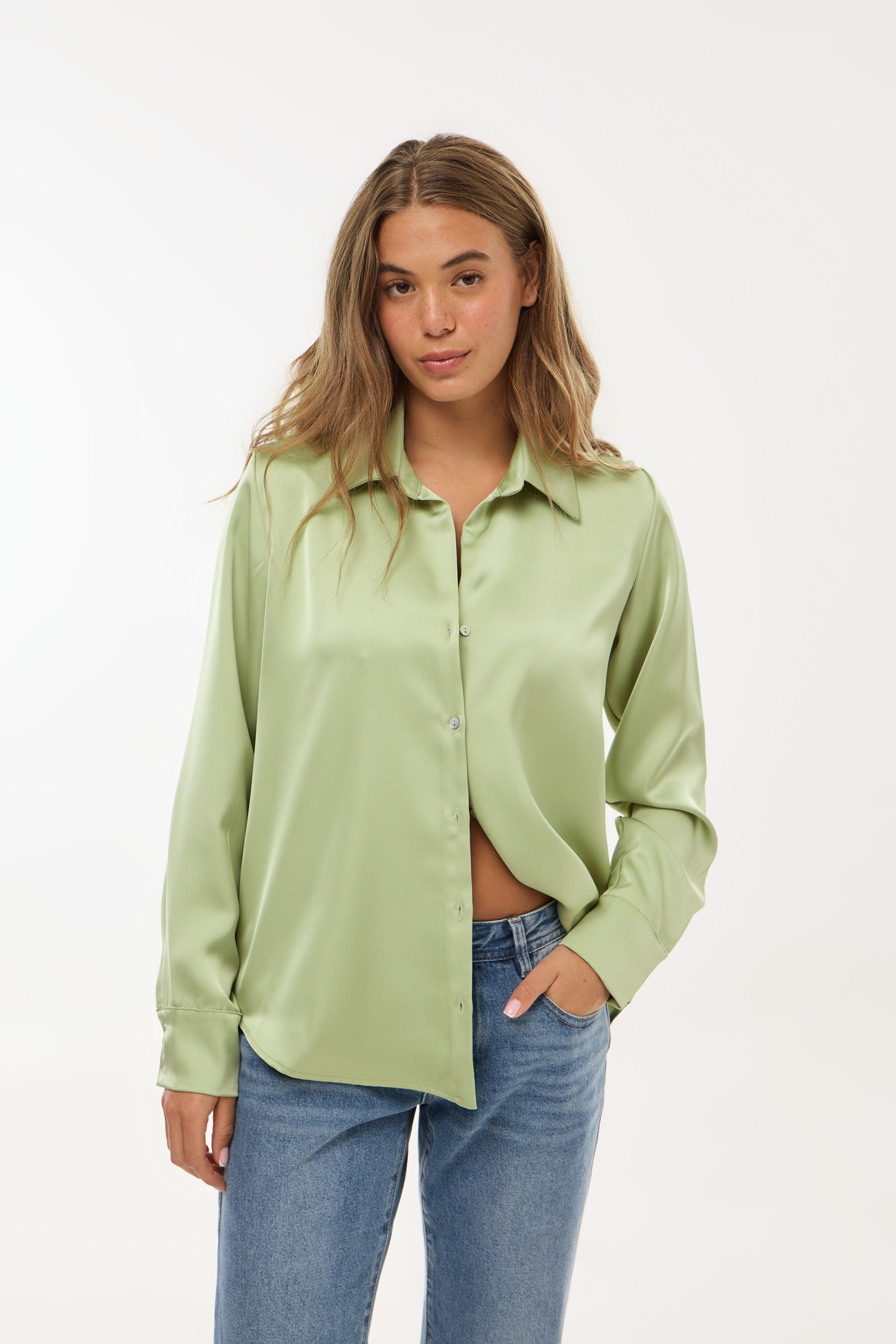 חולצה סאטן שרוולים ארוכים