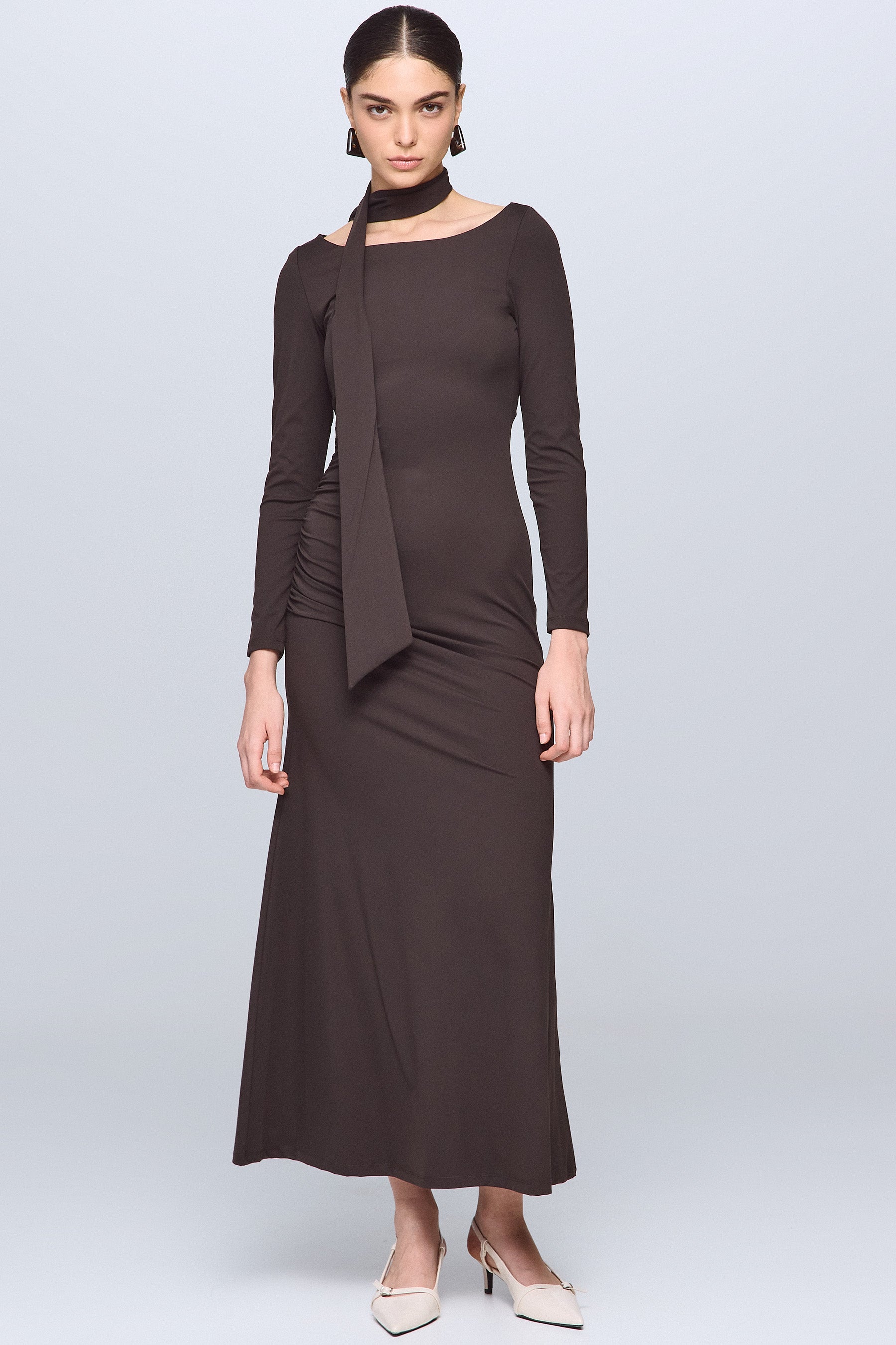 שמלת מקסי עם צעיף