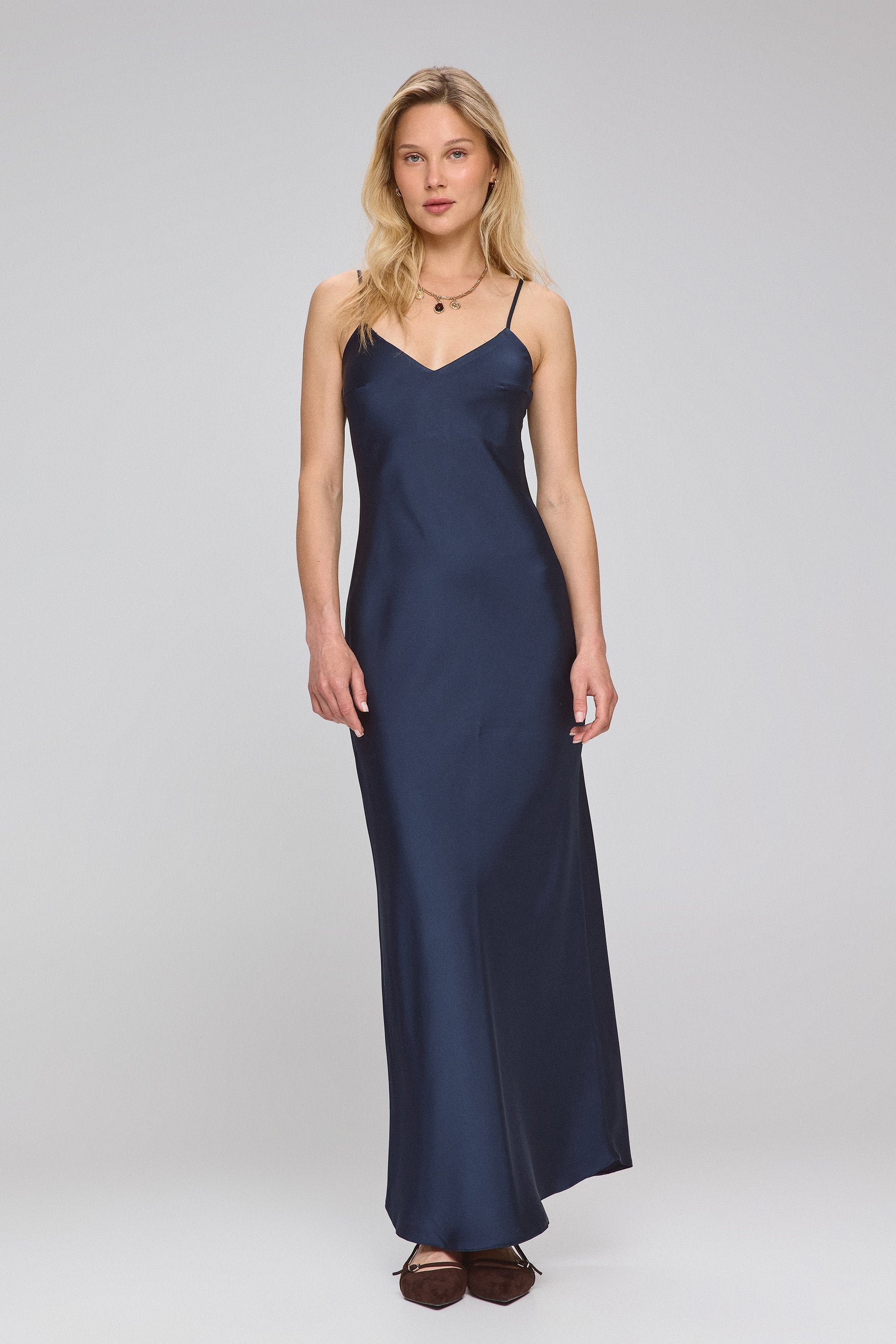 שמלת מקסי סאטן כתפיות