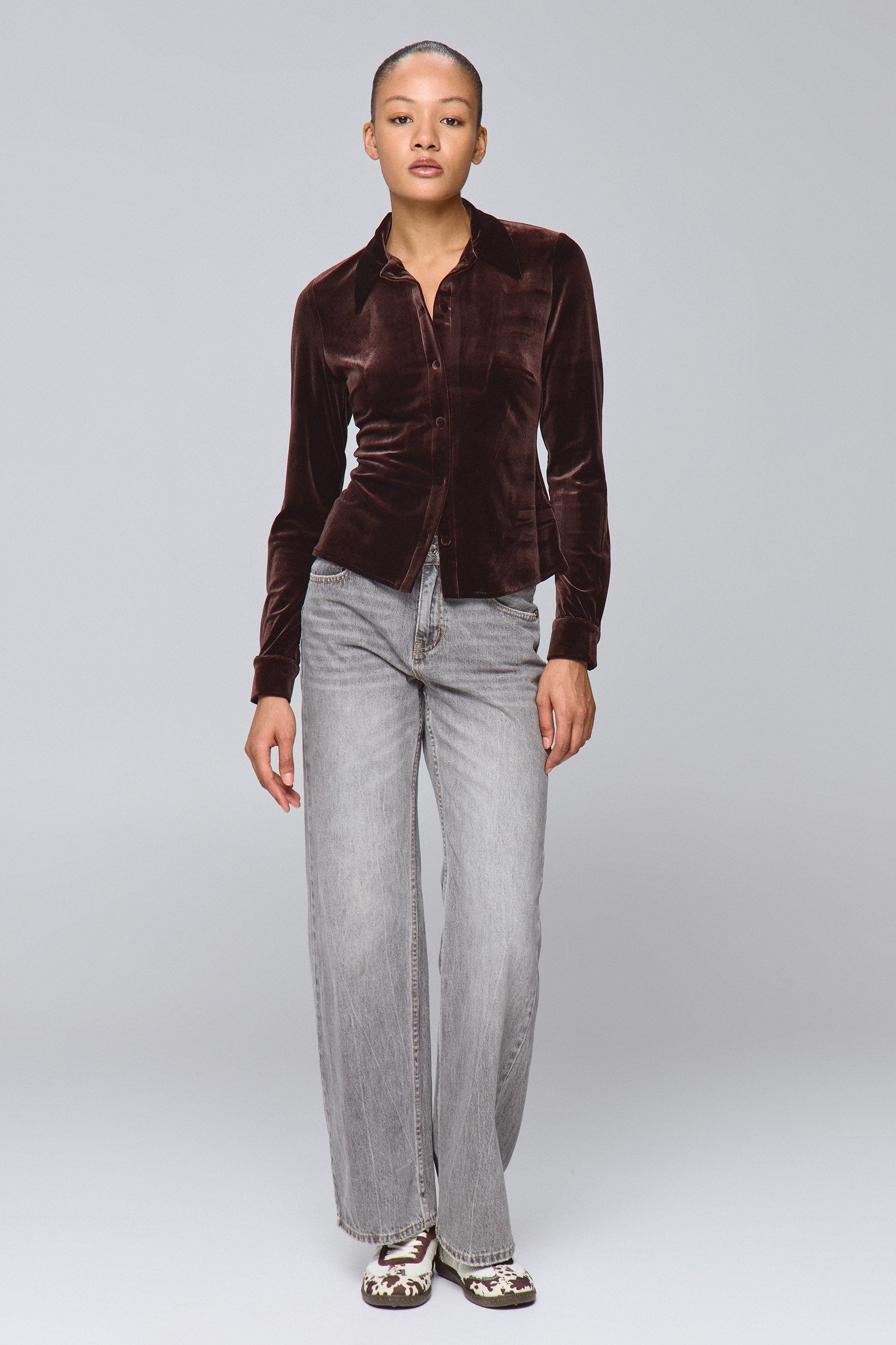 חולצת מכופתרת איבון חומה