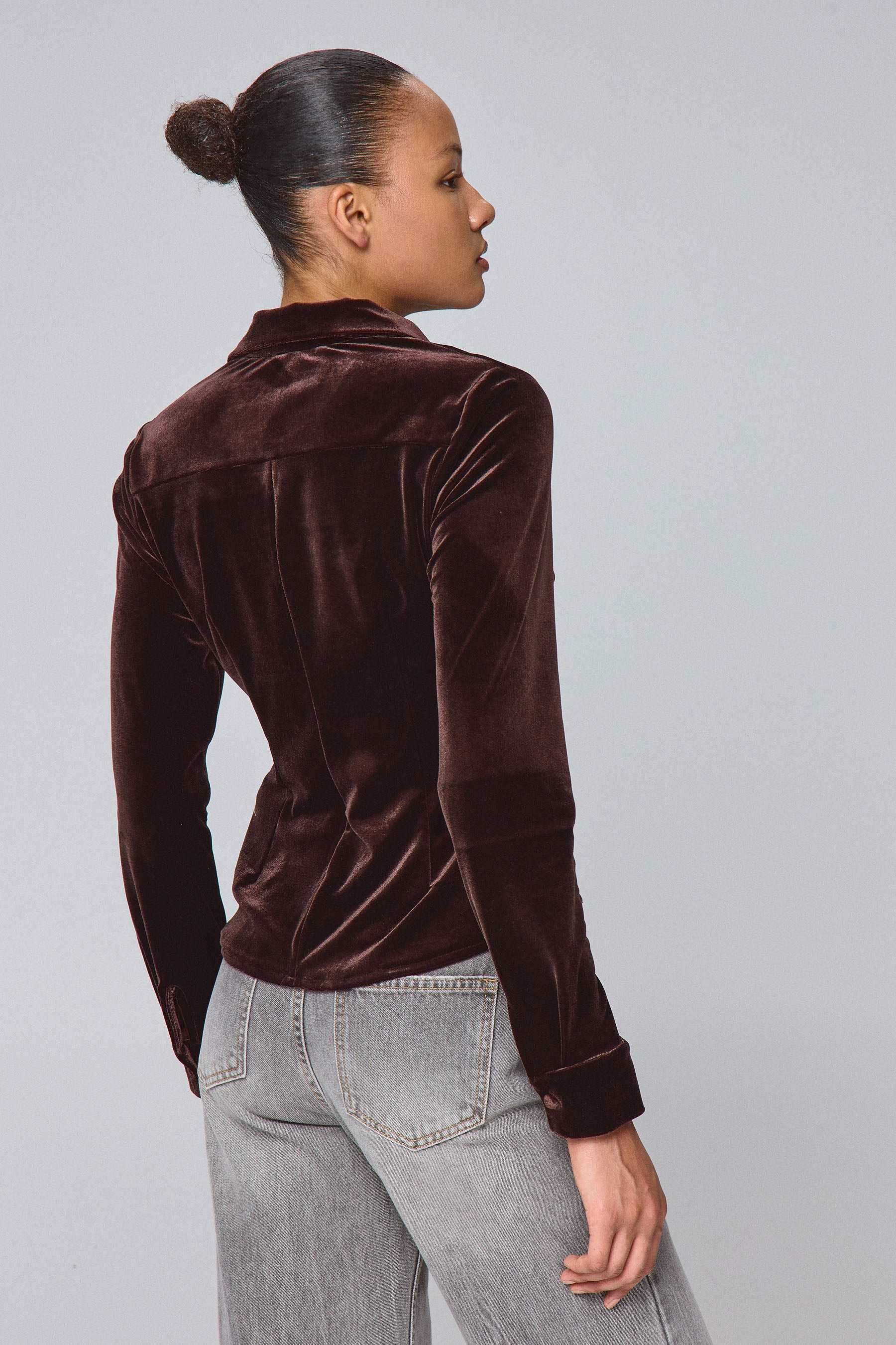 חולצת מכופתרת איבון חומה