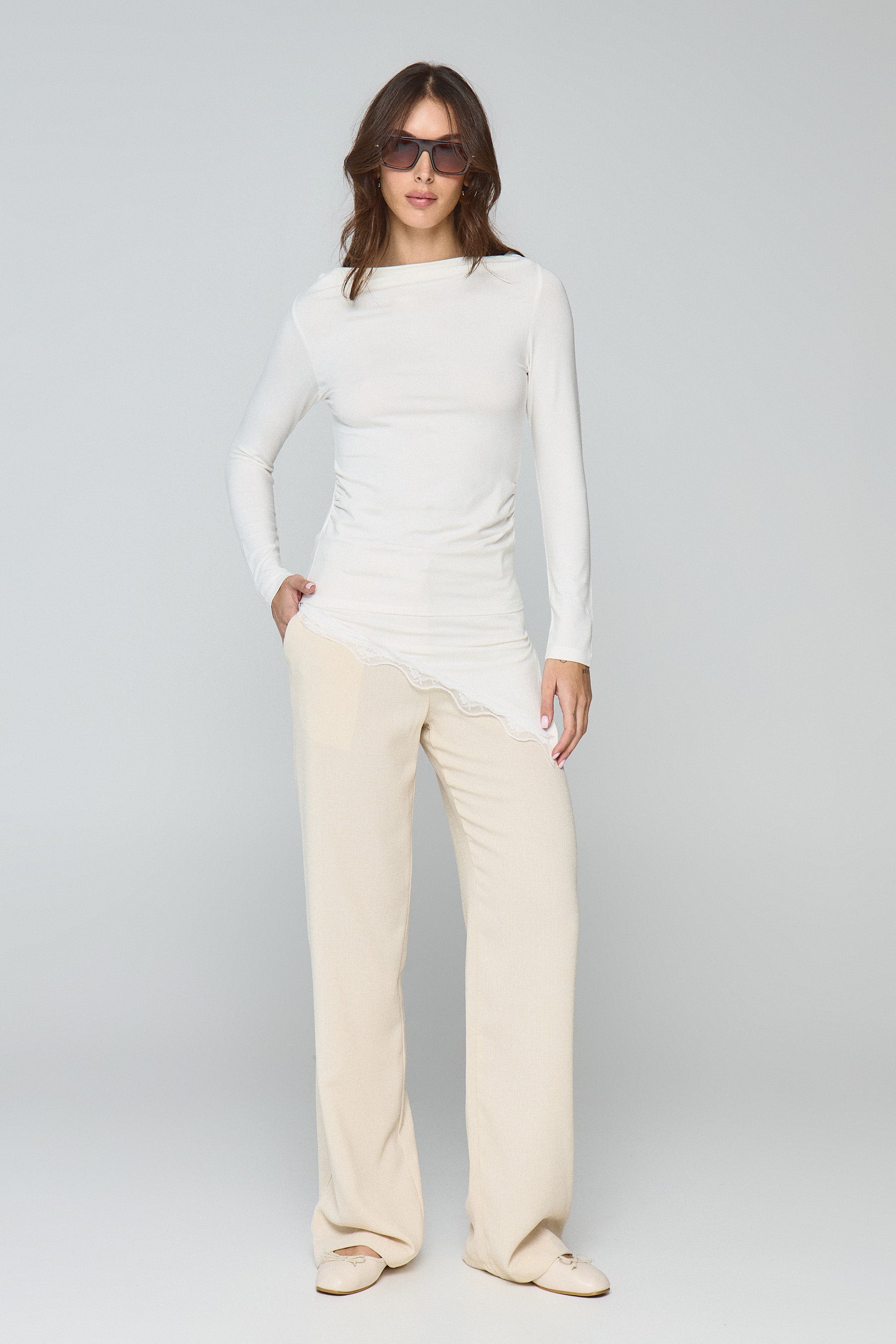 טוניקה עם סיומת א-סימטרית