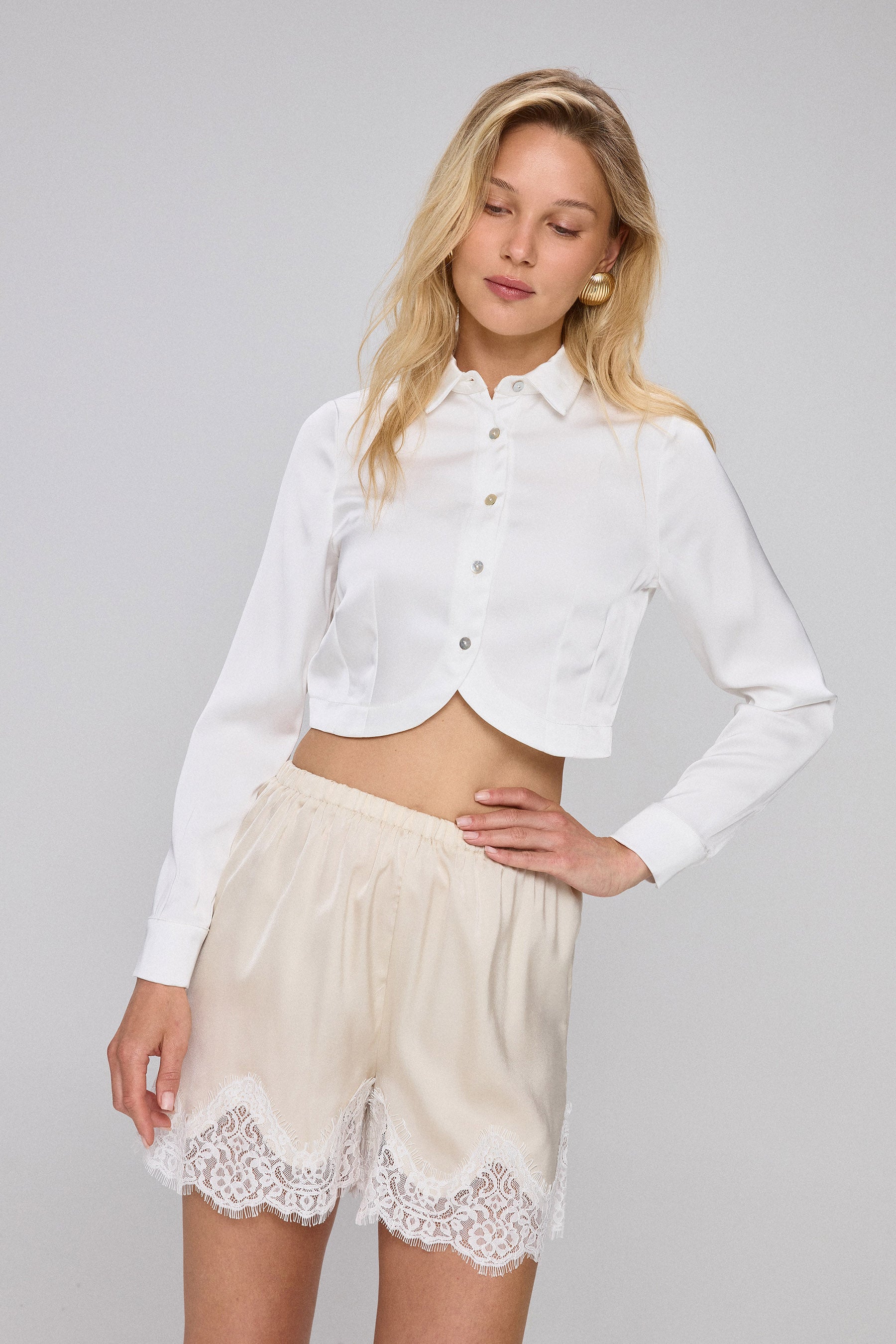 חולצת סאטן קרופ