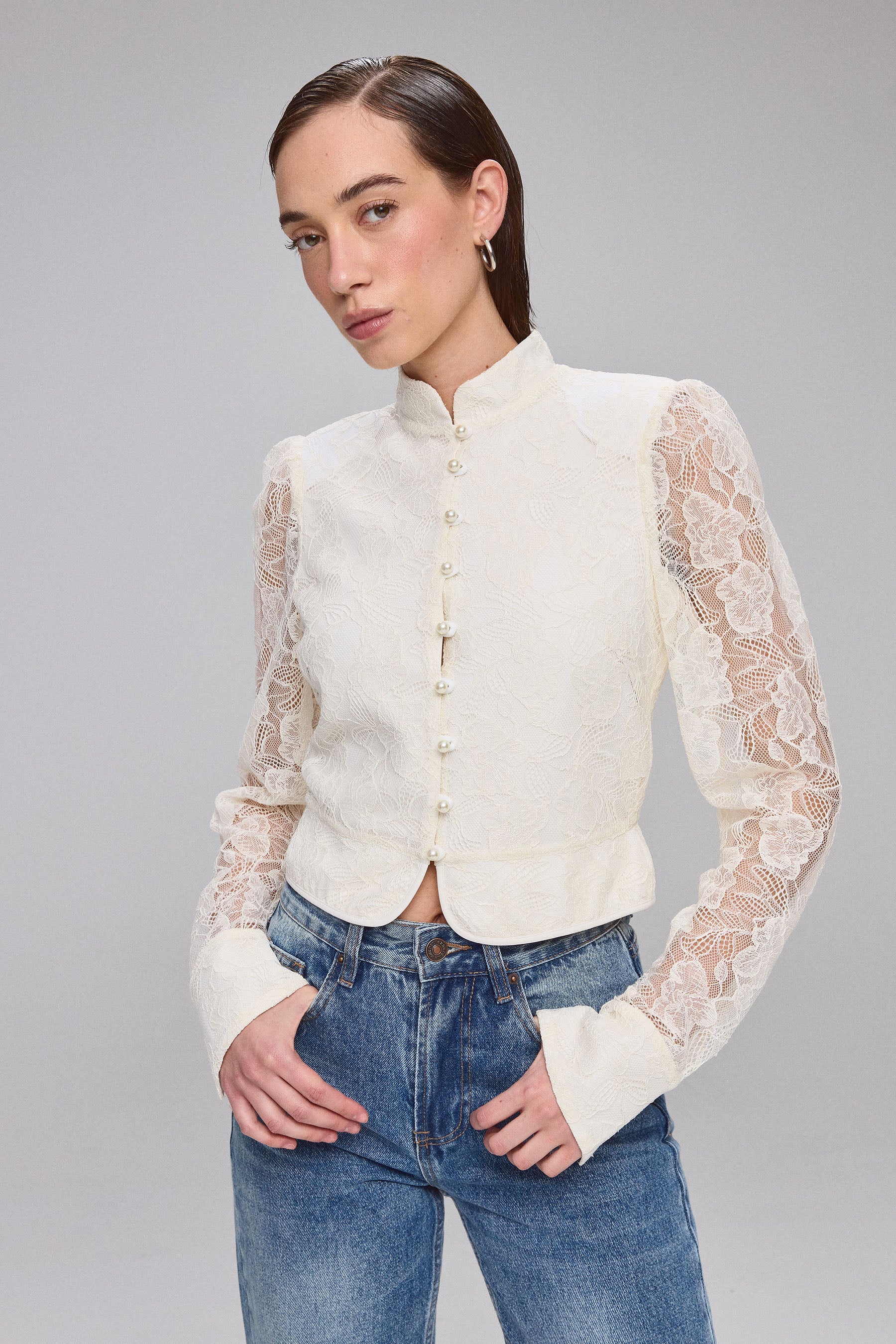 ג'קט תחרה כפתורי פנינה