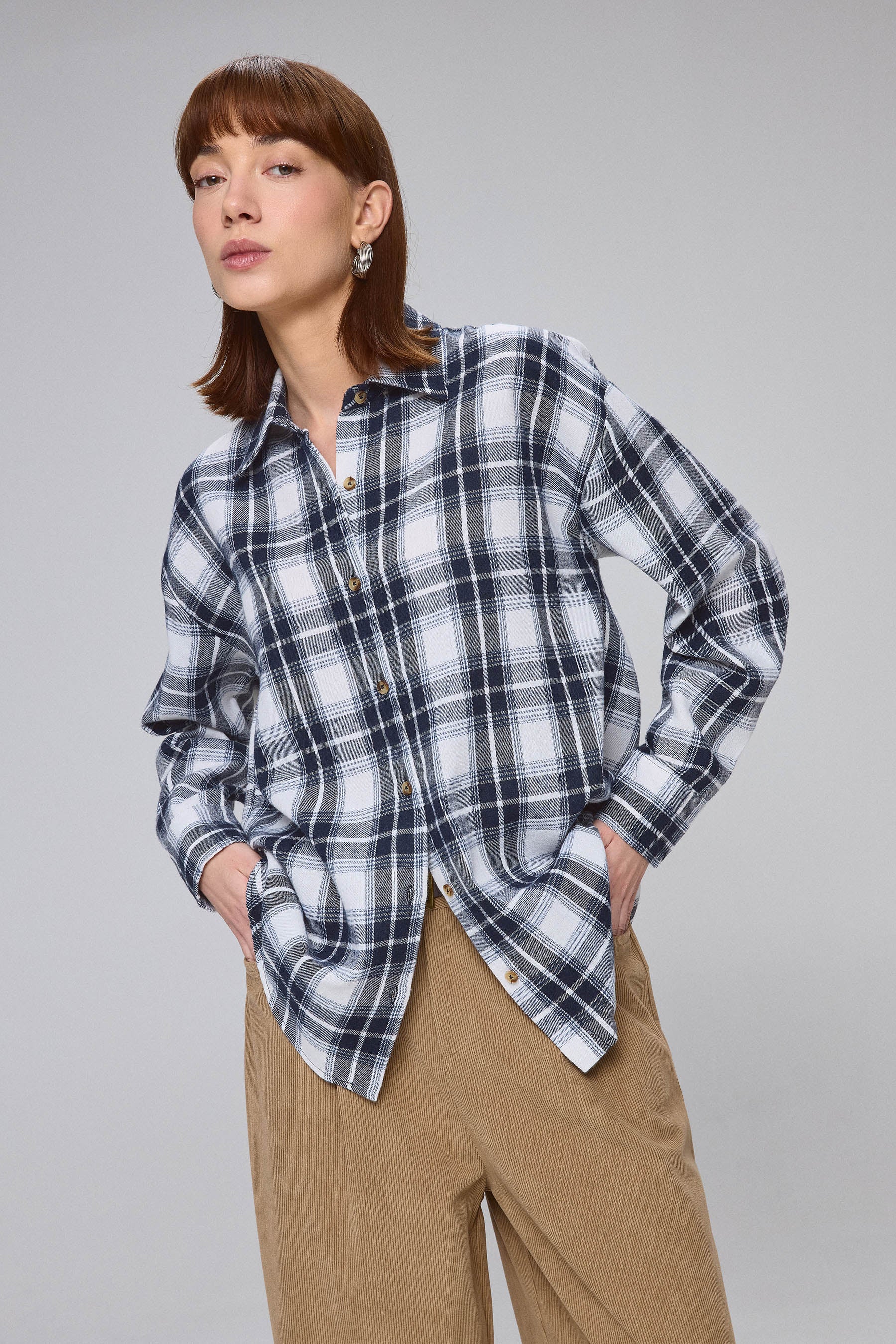 חולצת משבצות ליה