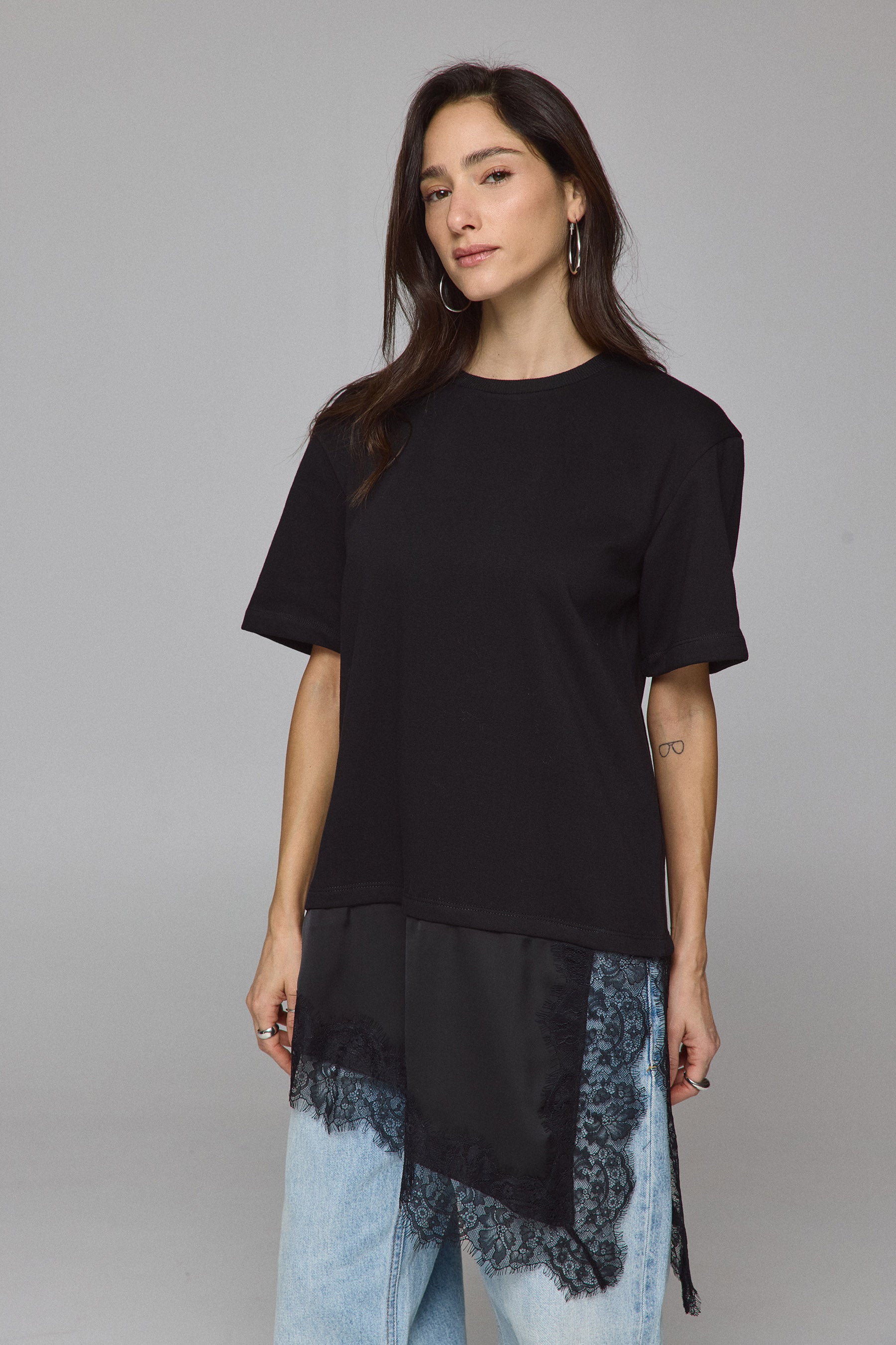 אוברסייז א-סימטרית קצרה