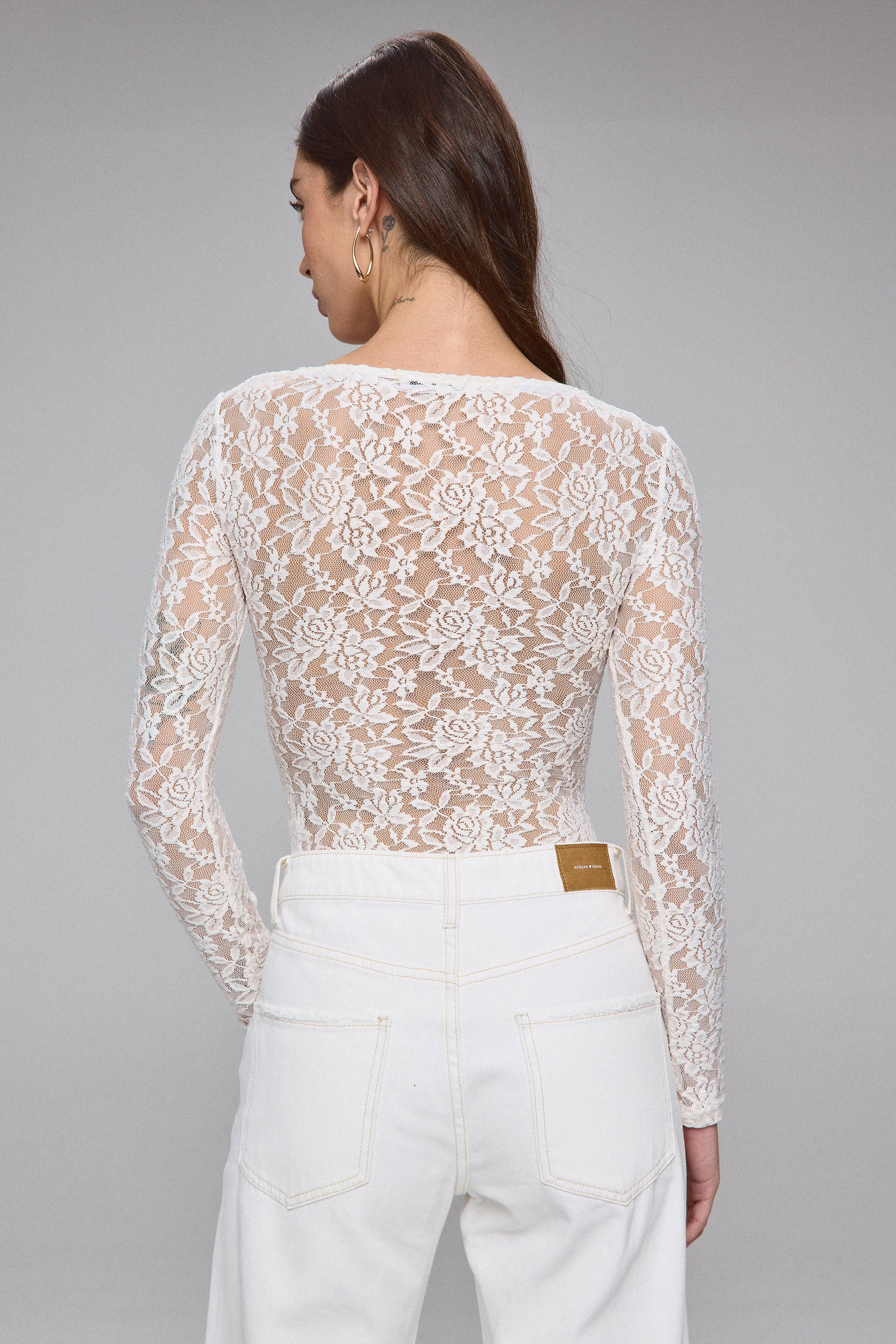 בגד גוף תחרה שושנים