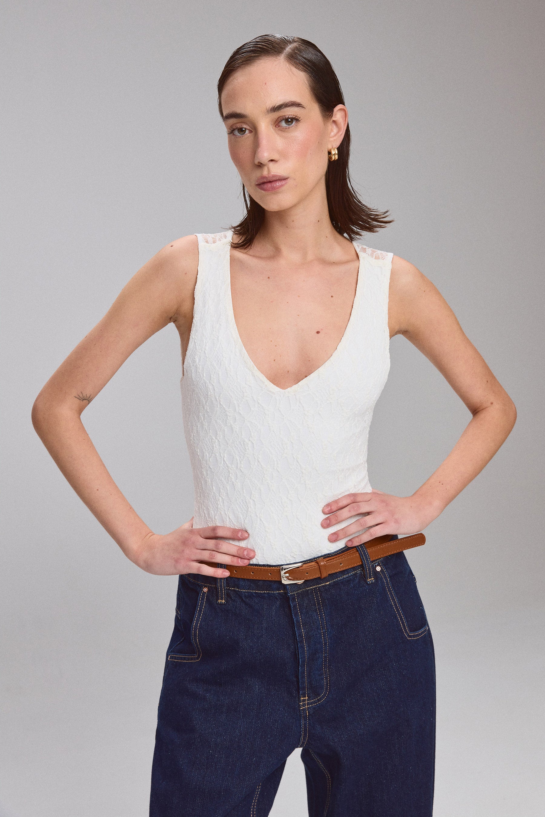 בגד גוף תחרה