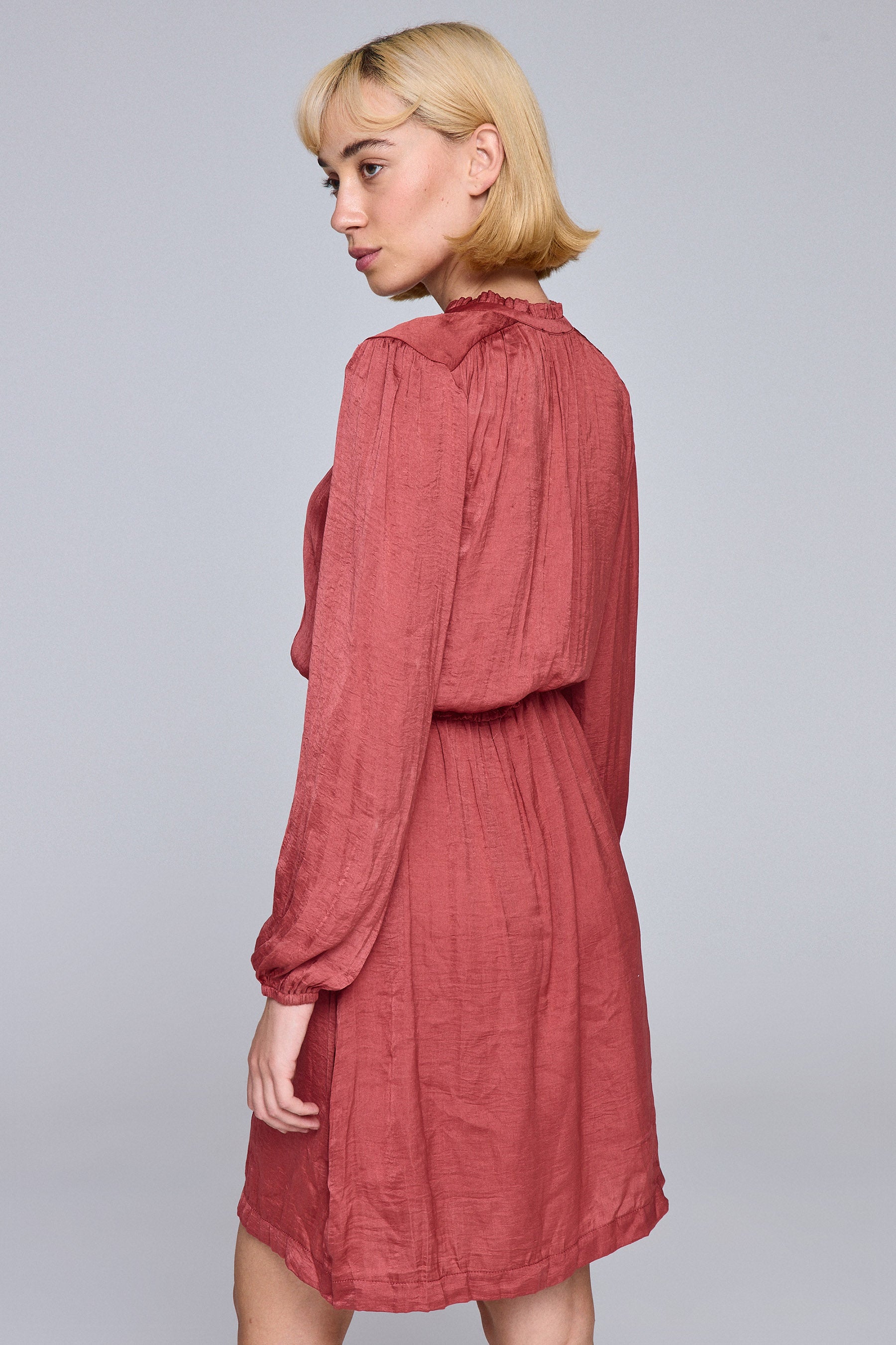 שמלת מיני פלו פלו