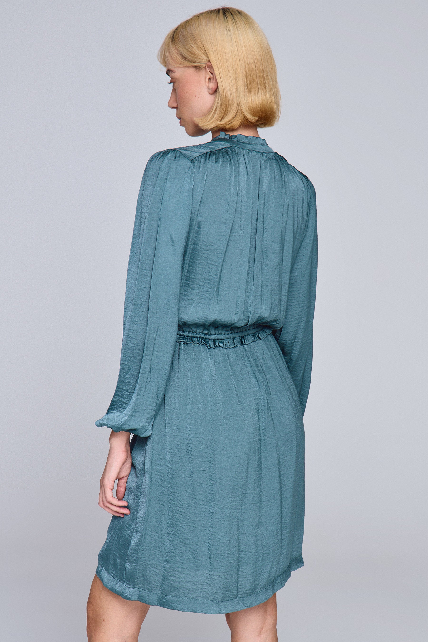 שמלת מיני פלו פלו