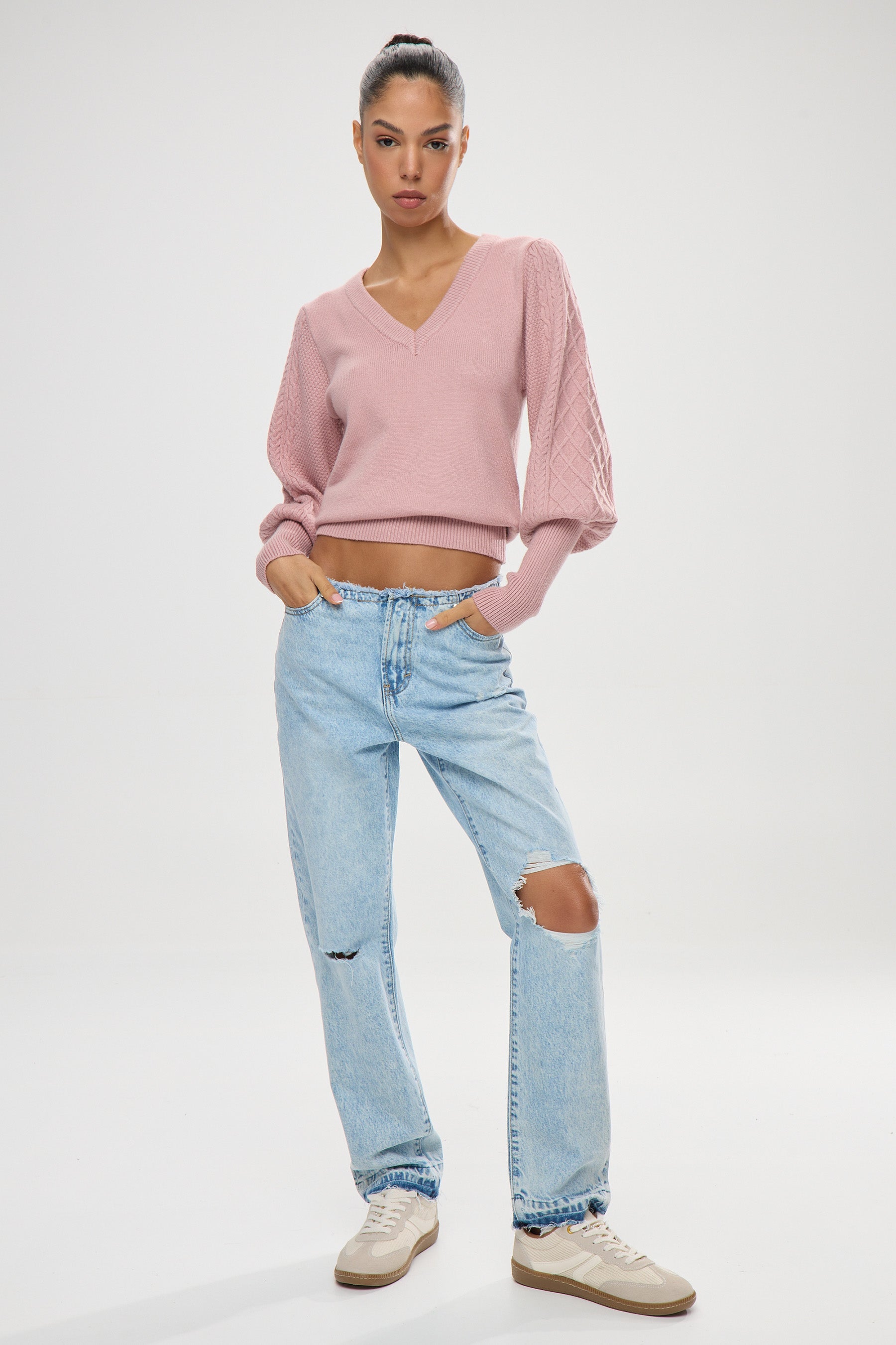 סריג V שרוולי נסיכה צמות