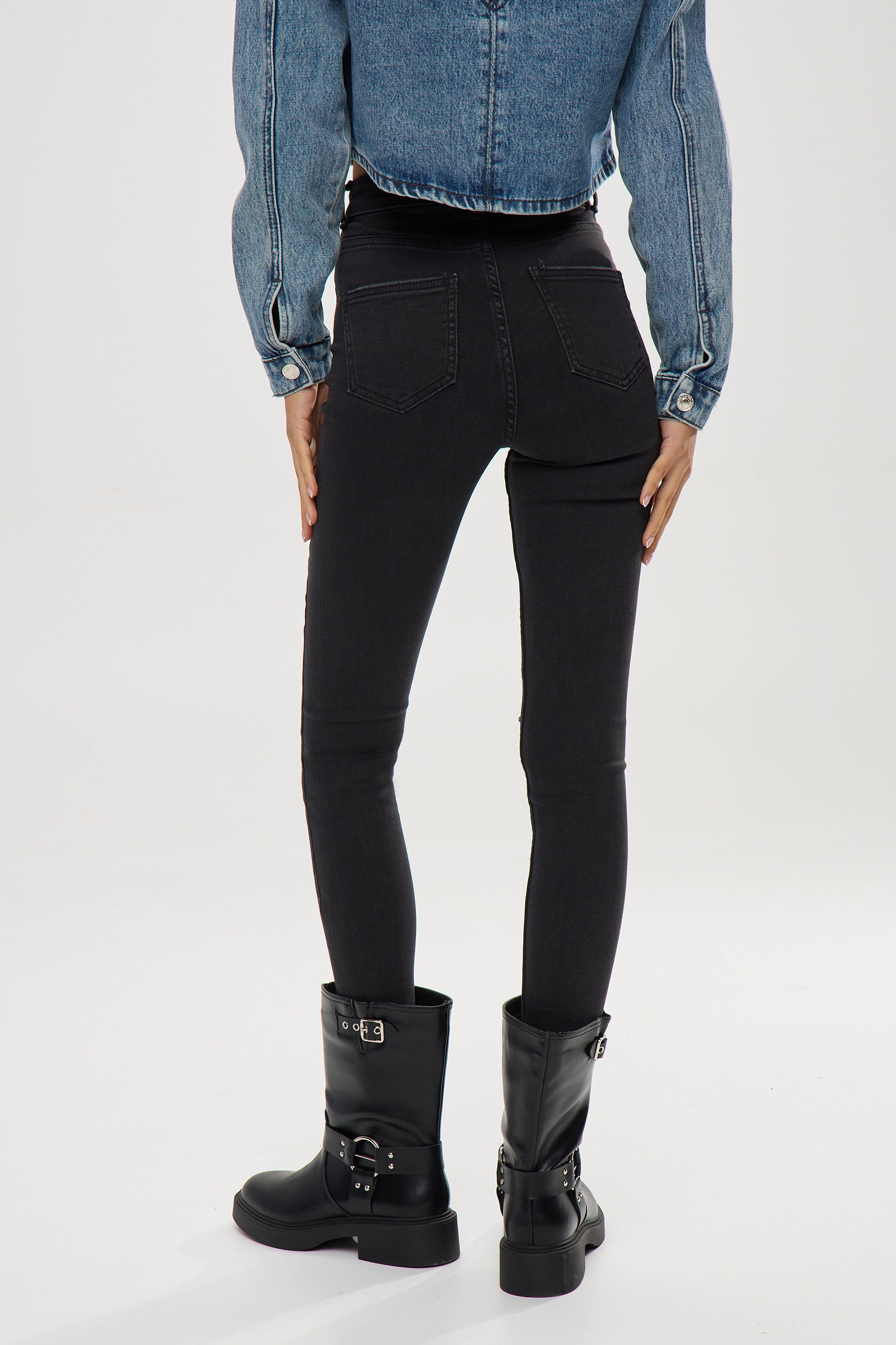 סקיני קרעים סאני