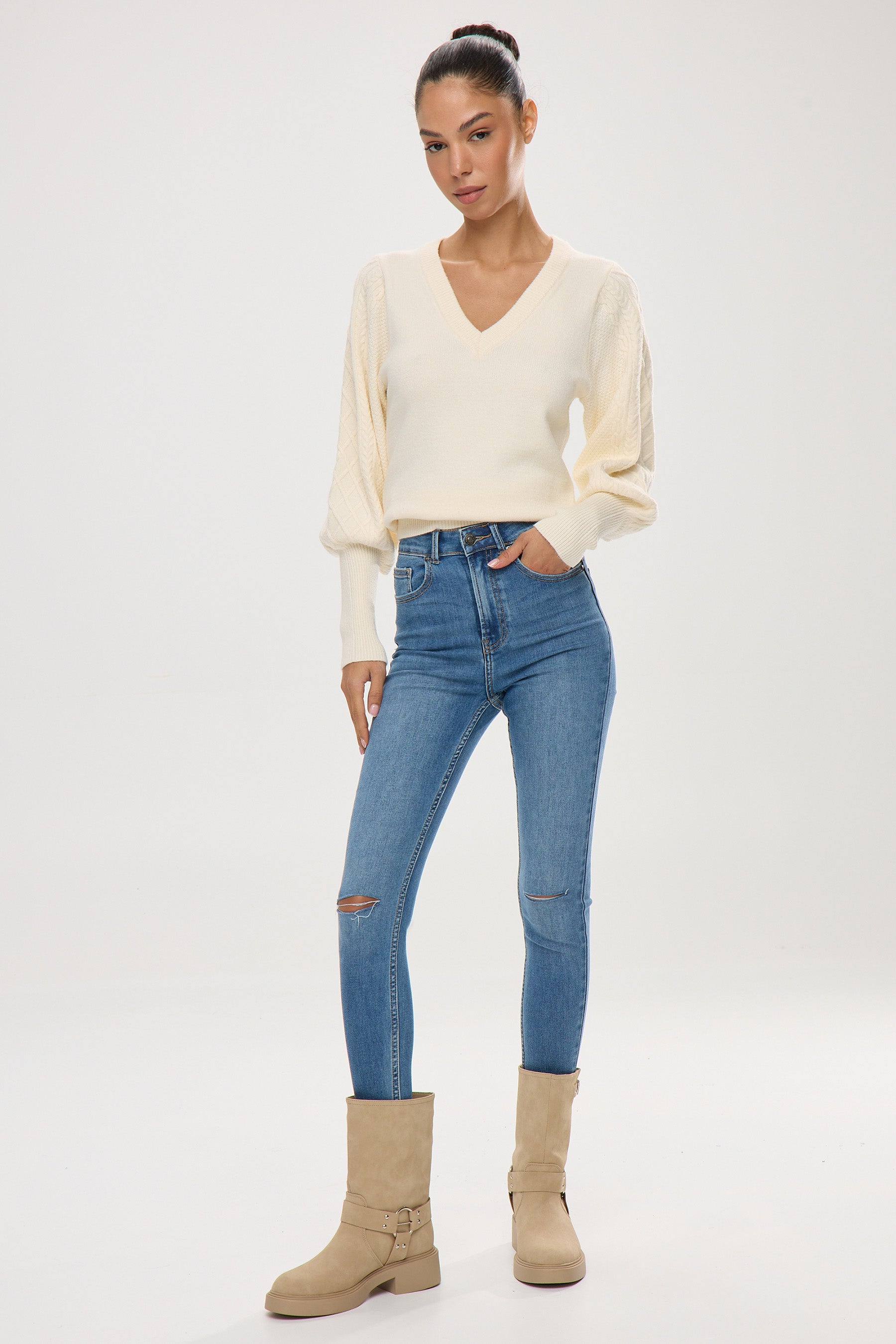 סקיני קרעים סאני