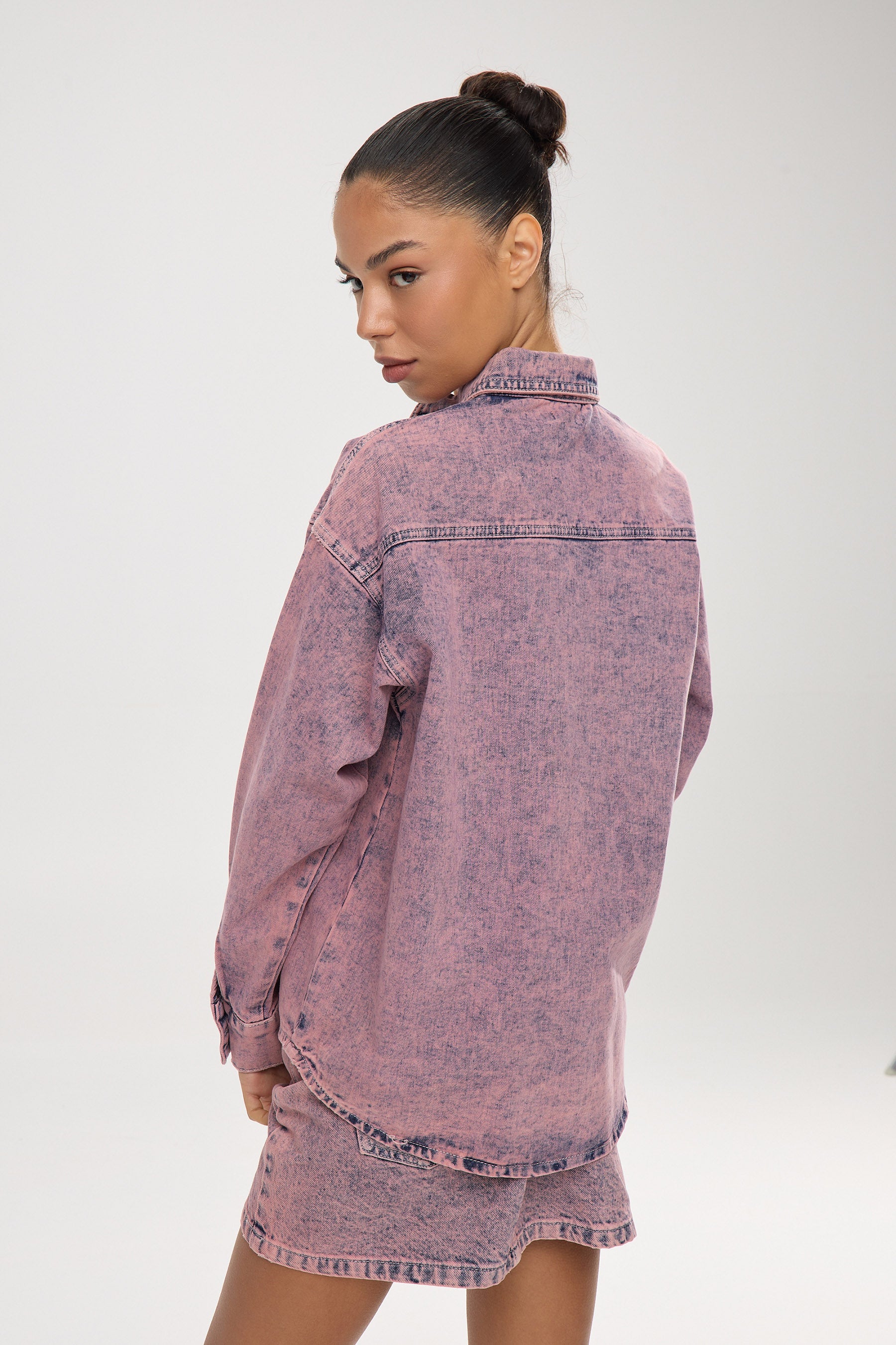 חולצת אסיד סגולה