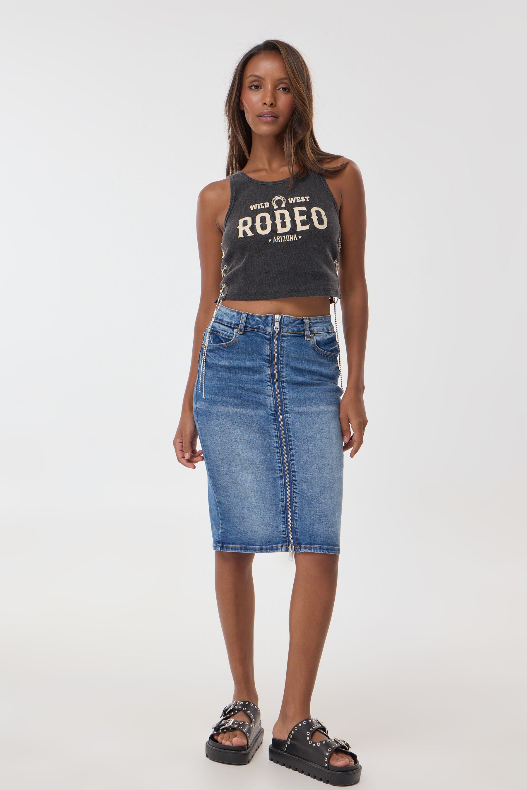 גופיית שרוך יהלומים