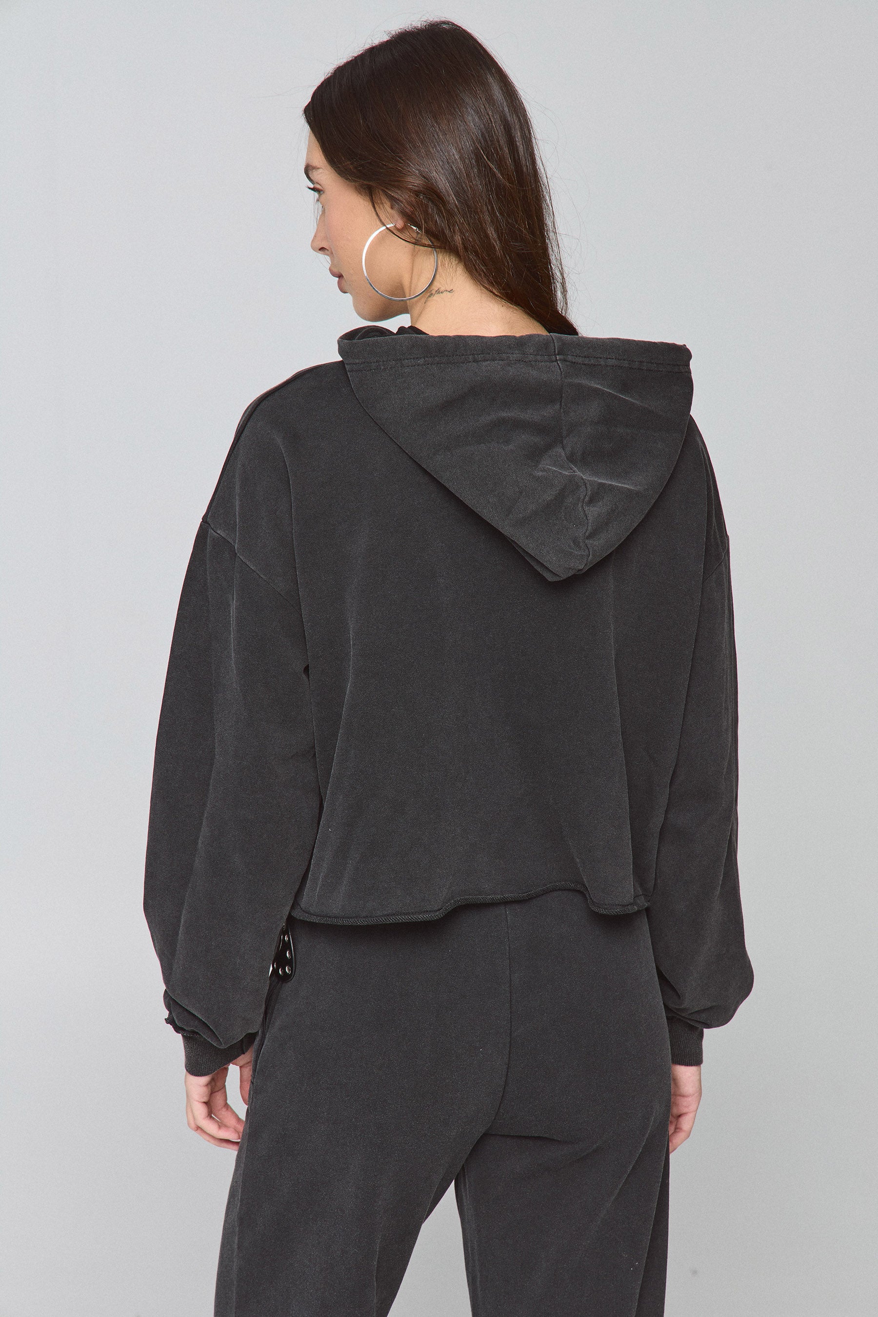 קפוצ'ון עם ניטים