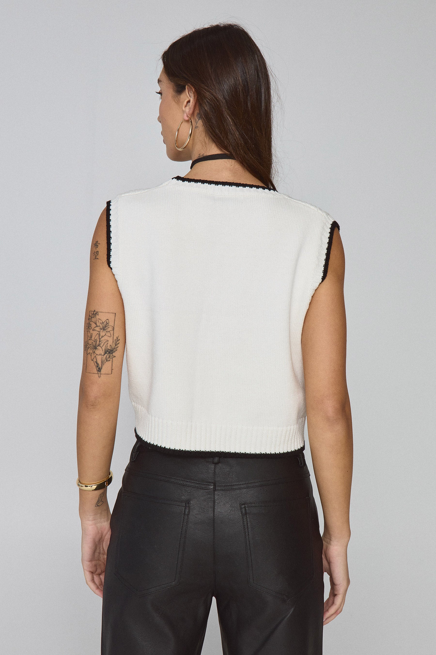 אפודה סרוגה