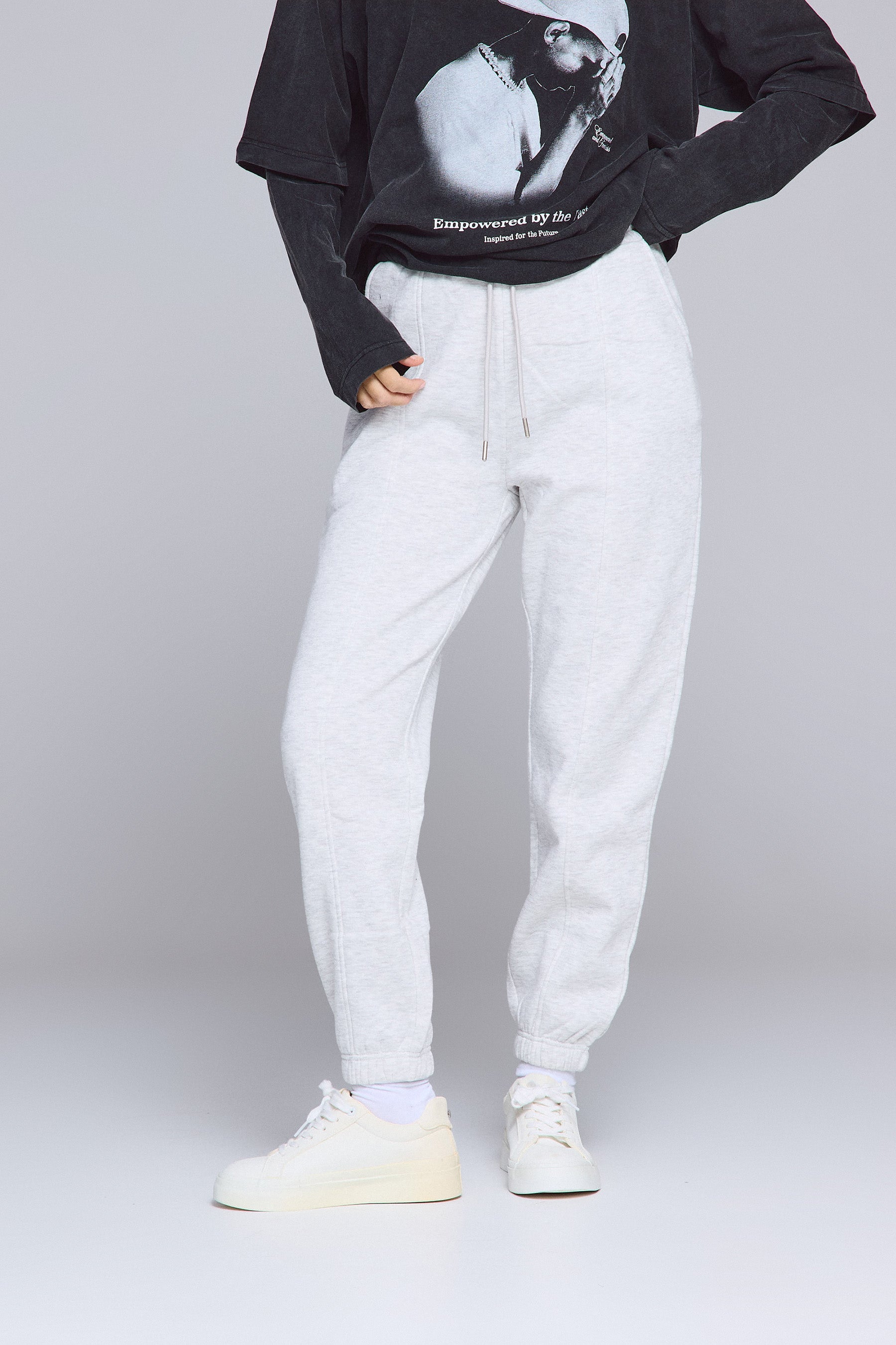 מכנסיים טרנינג פרומו נירוונים