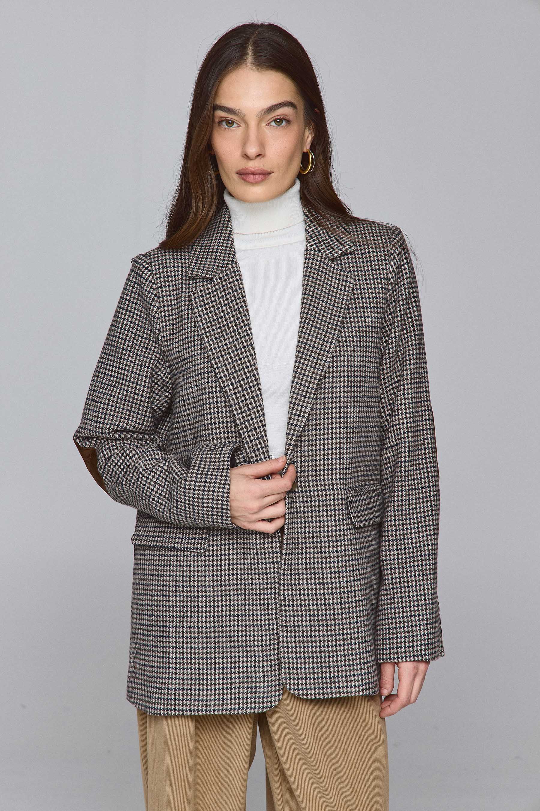 ג'קט משבצות עם פטץ'