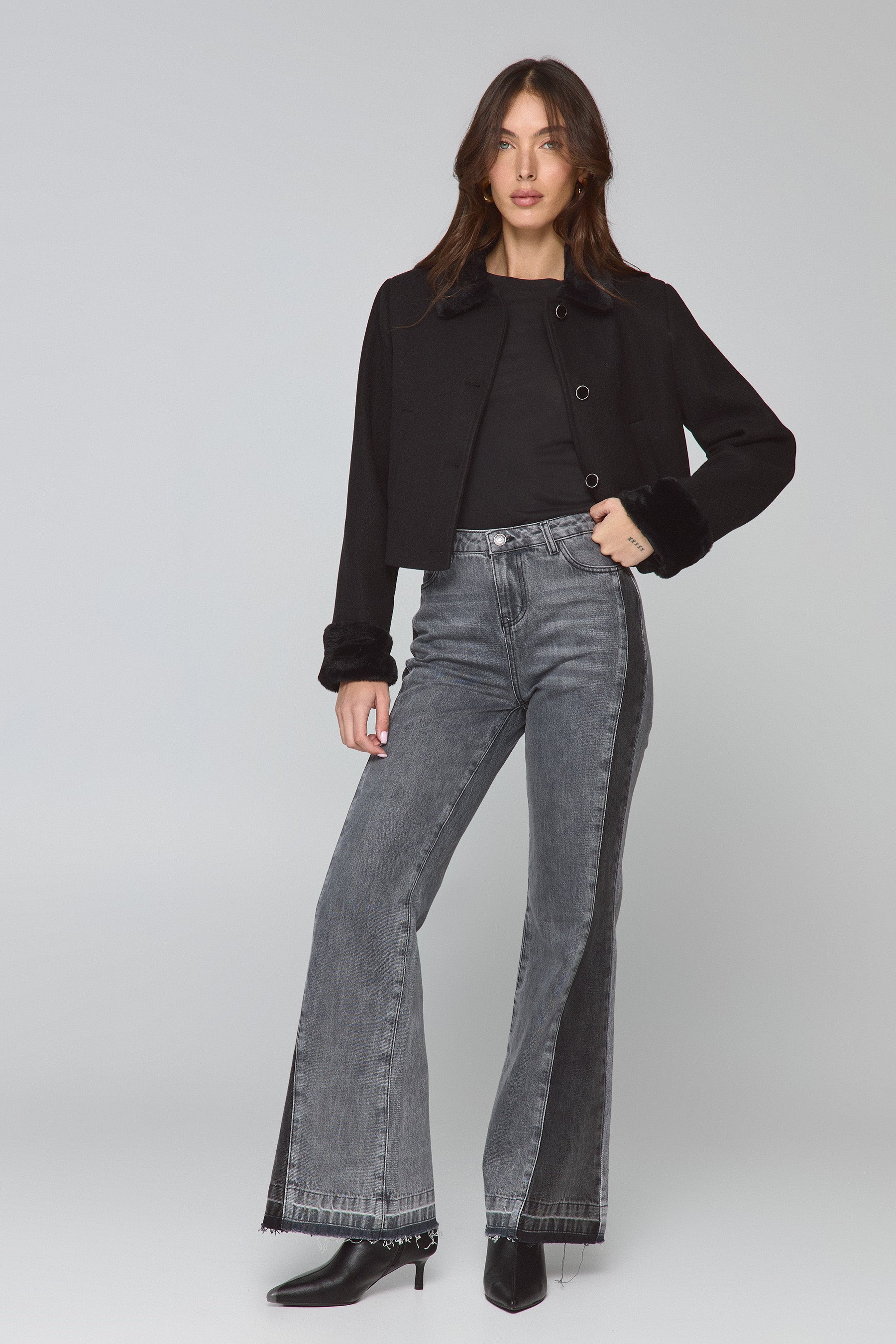 מעיל צמר עם פרווה