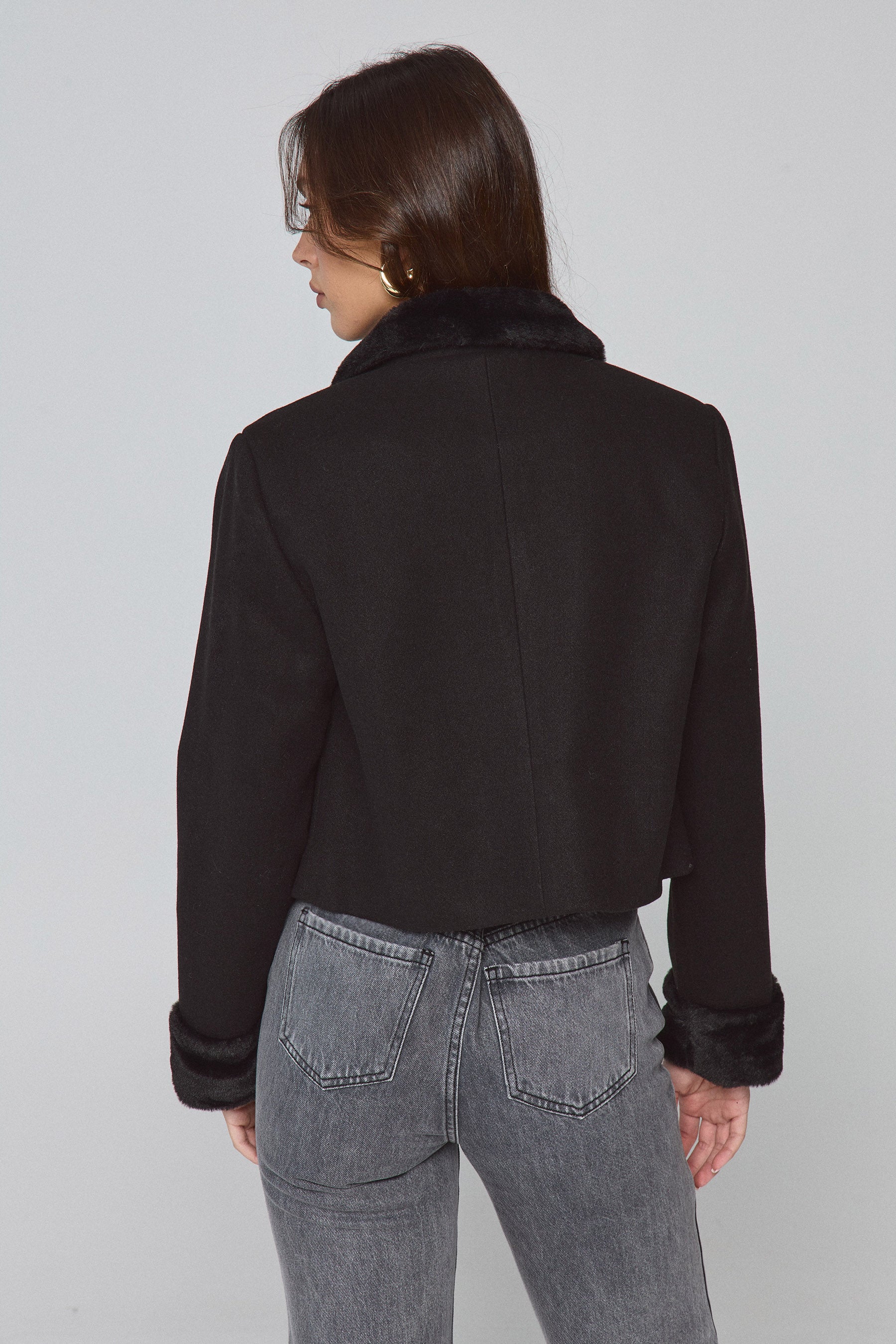 מעיל צמר עם פרווה