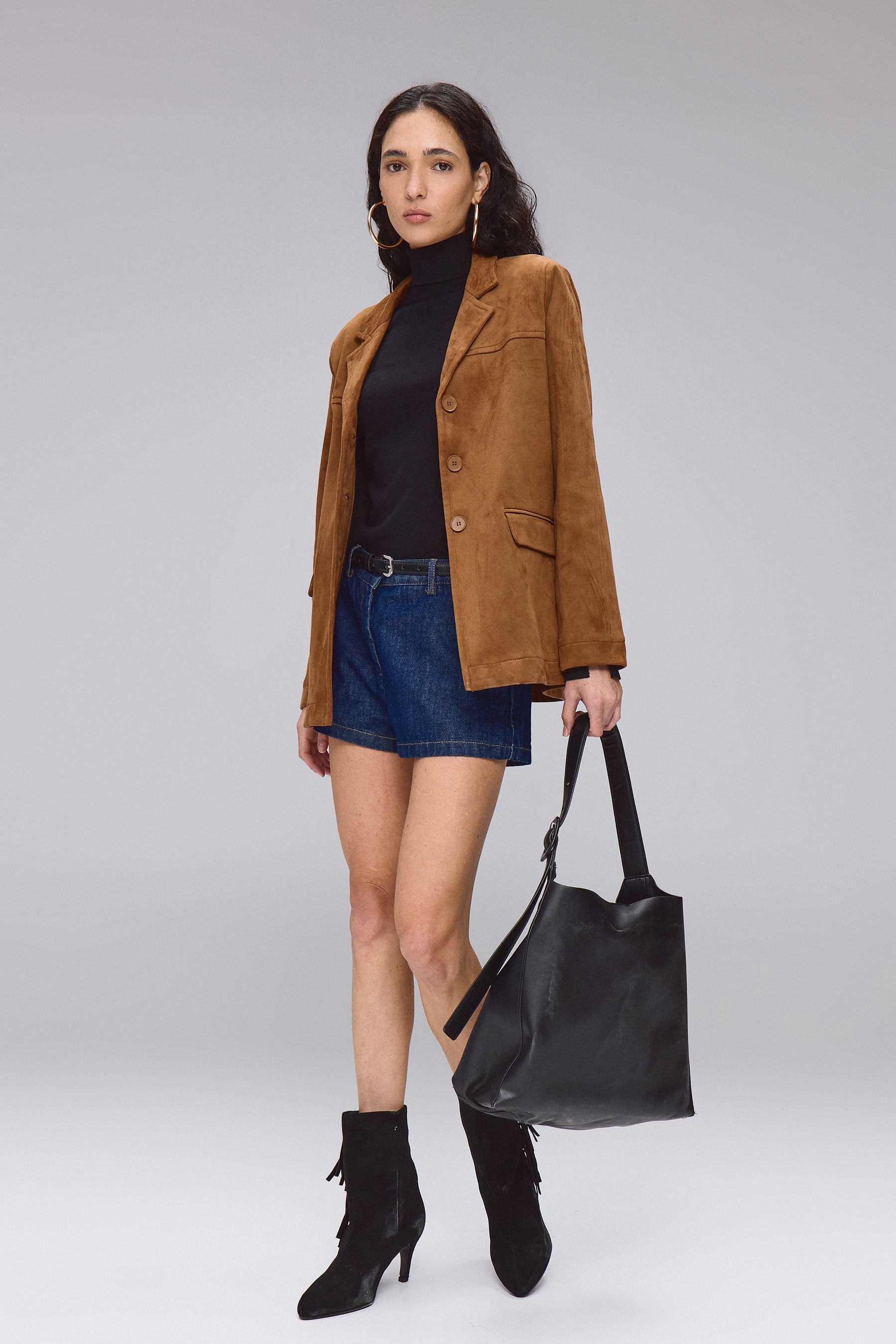 ג'קט מחוייט זמש