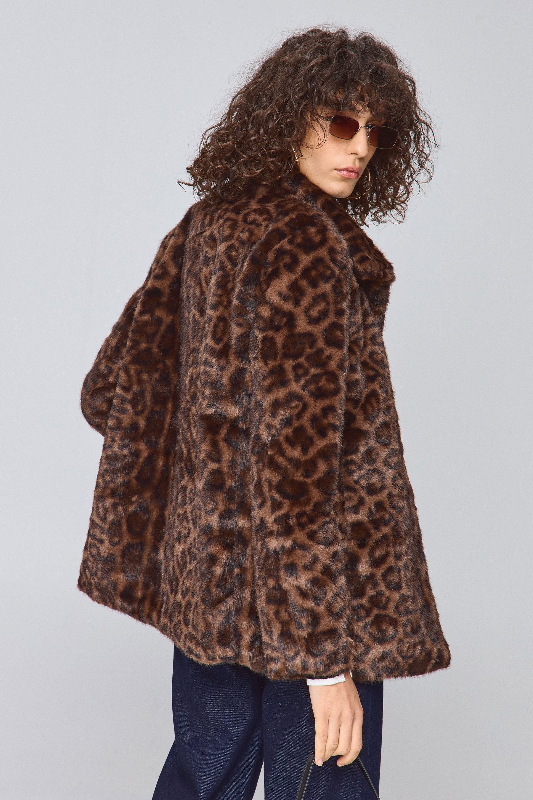 מעיל פרווה מנומר