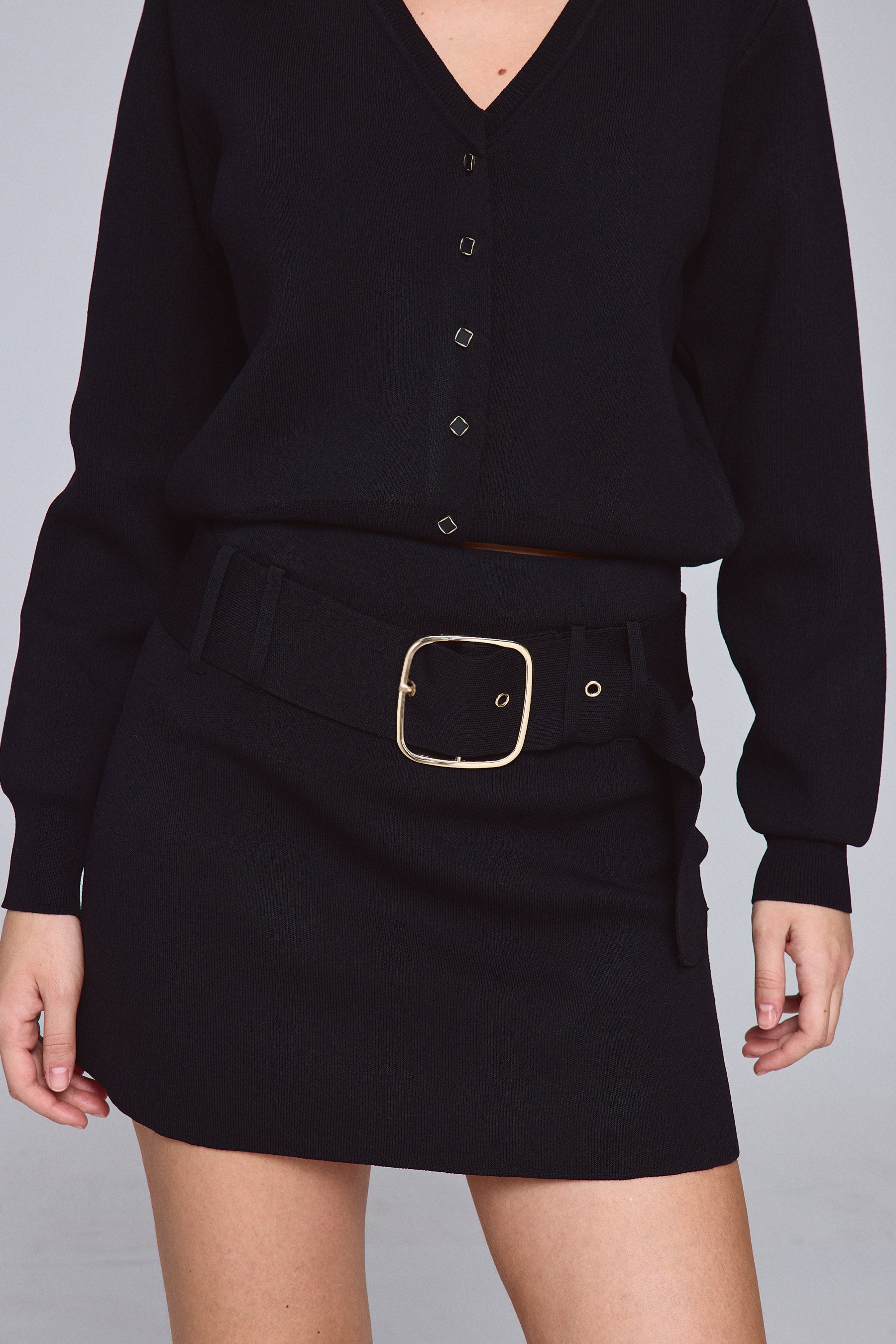 חצאית סריג עם חגורה