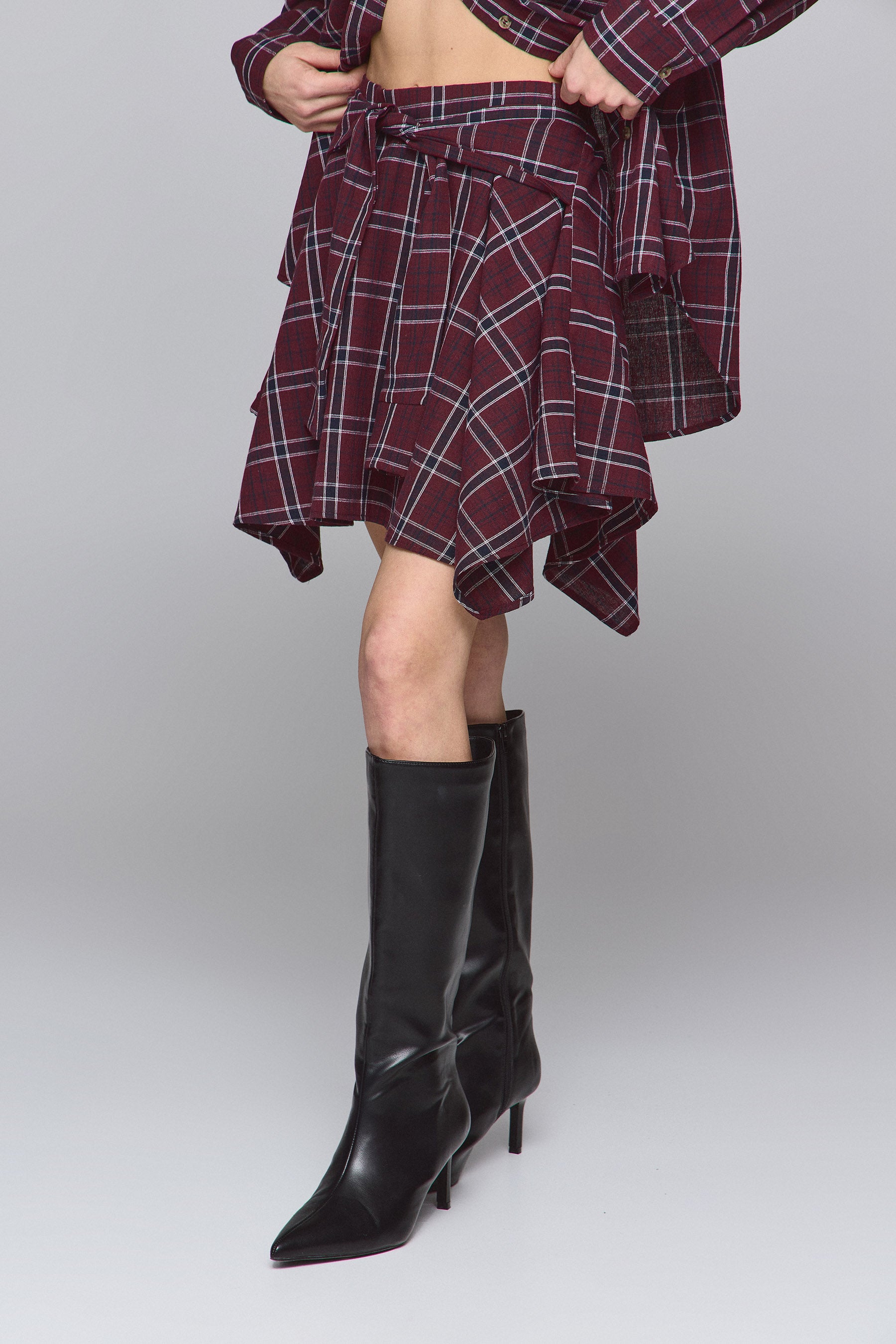 חצאית משובצת קשירה ריילי