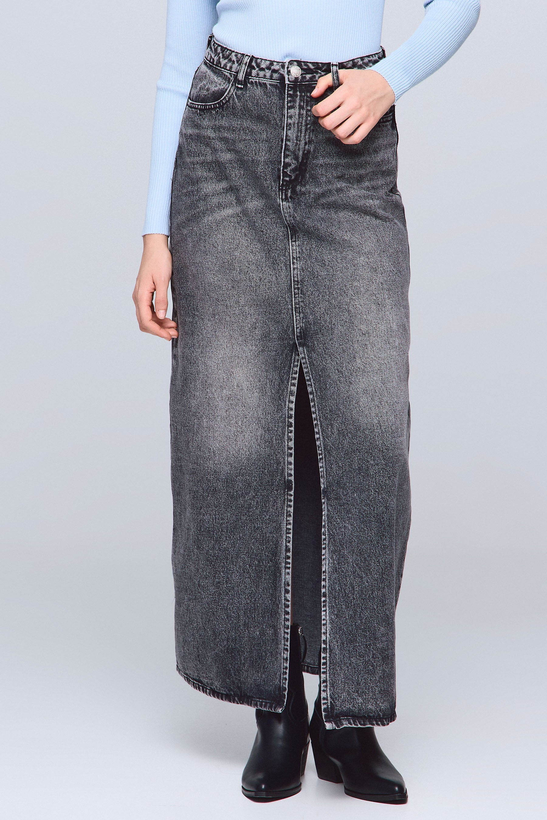 חצאית ג'ינס משופשפת