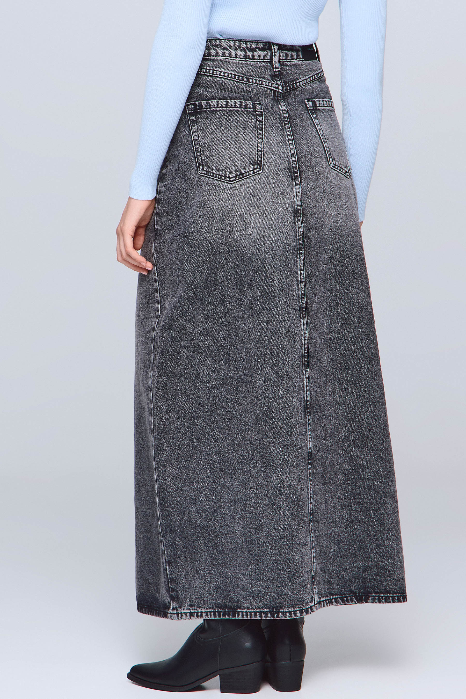 חצאית ג'ינס משופשפת