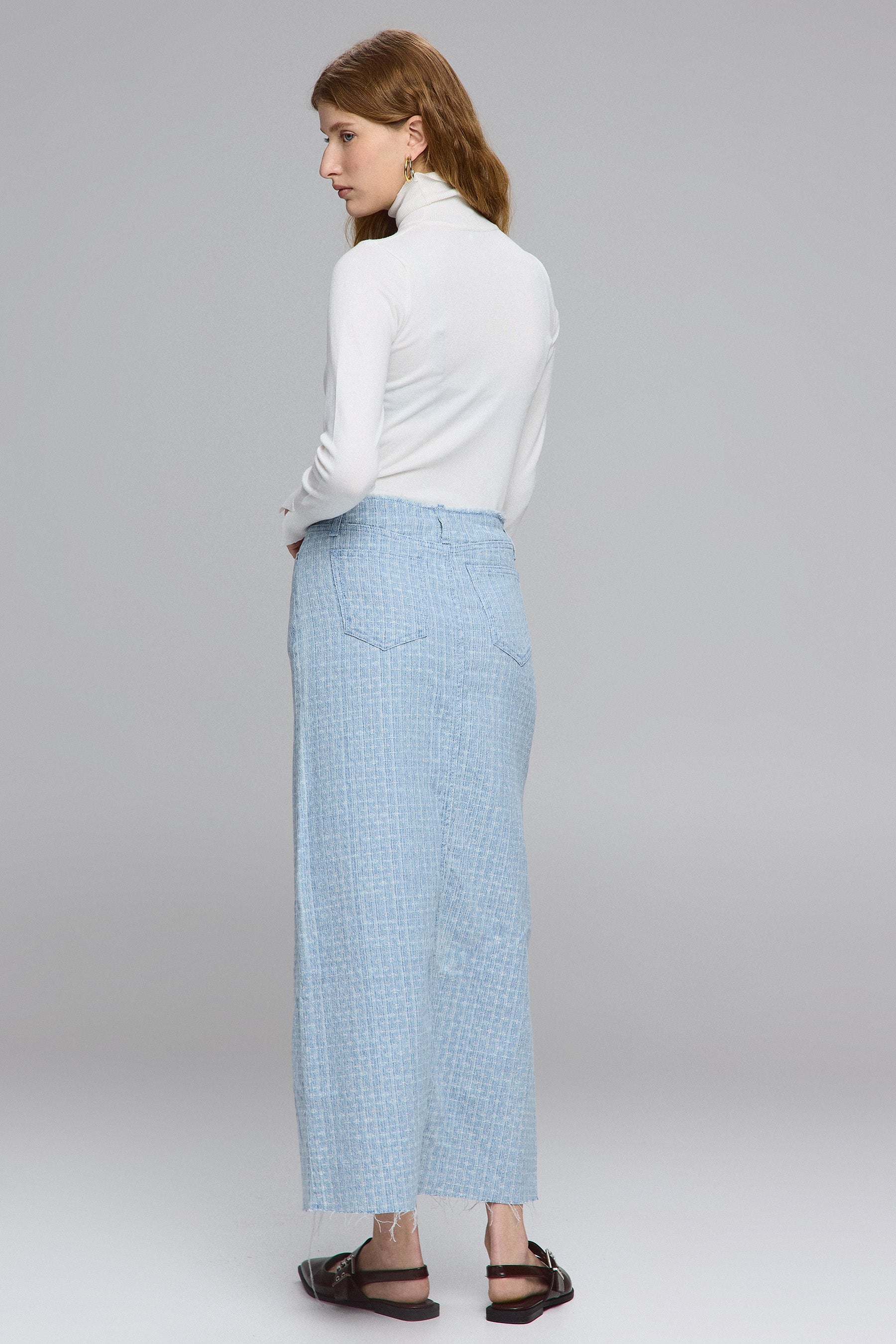 חצאית פרומה טקסטורה