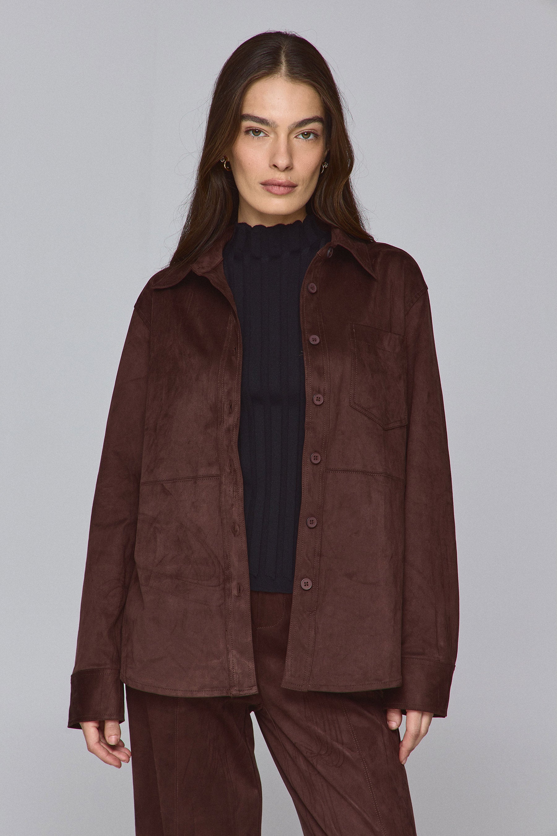 חולצת מכופתרת זמש