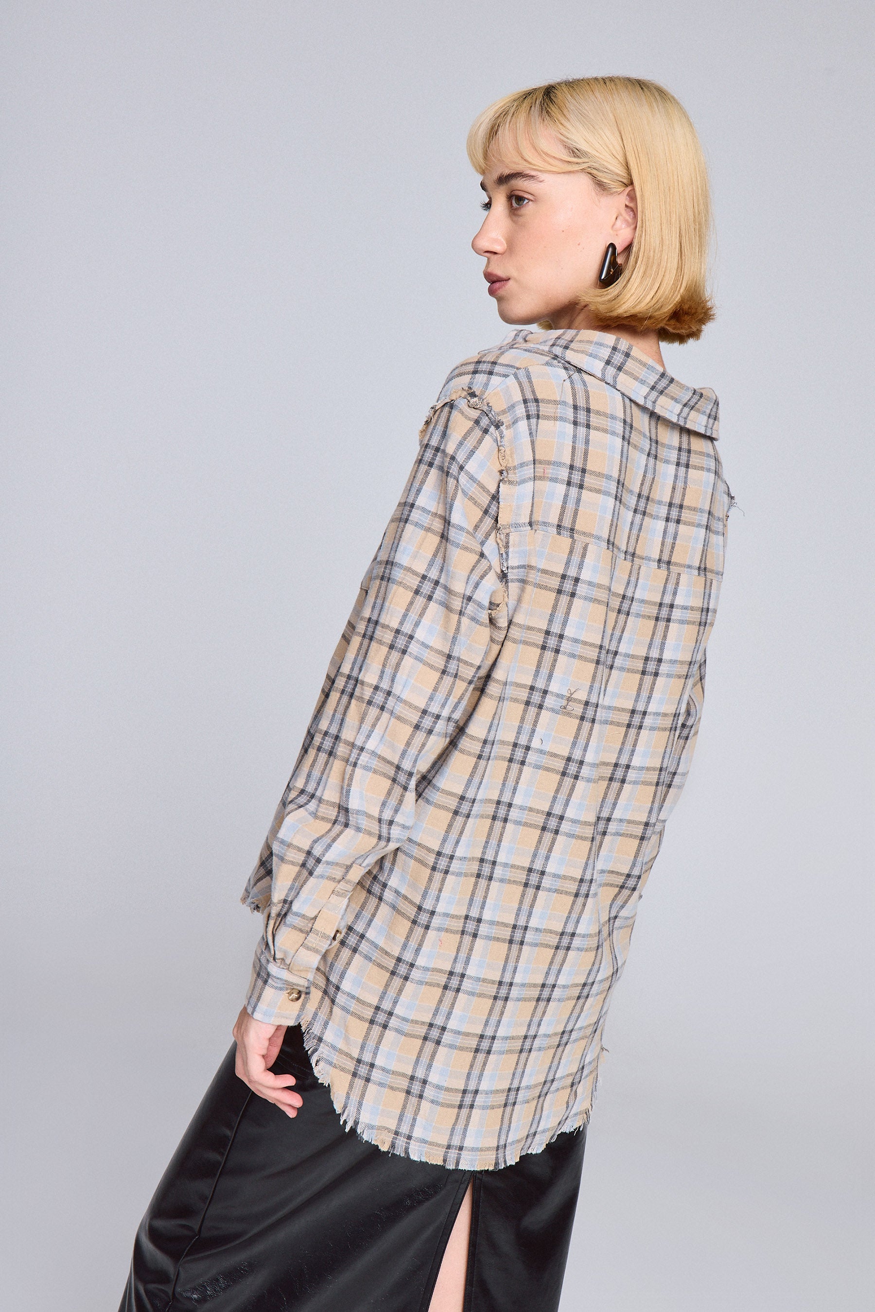 חולצה משובצת פרנזים