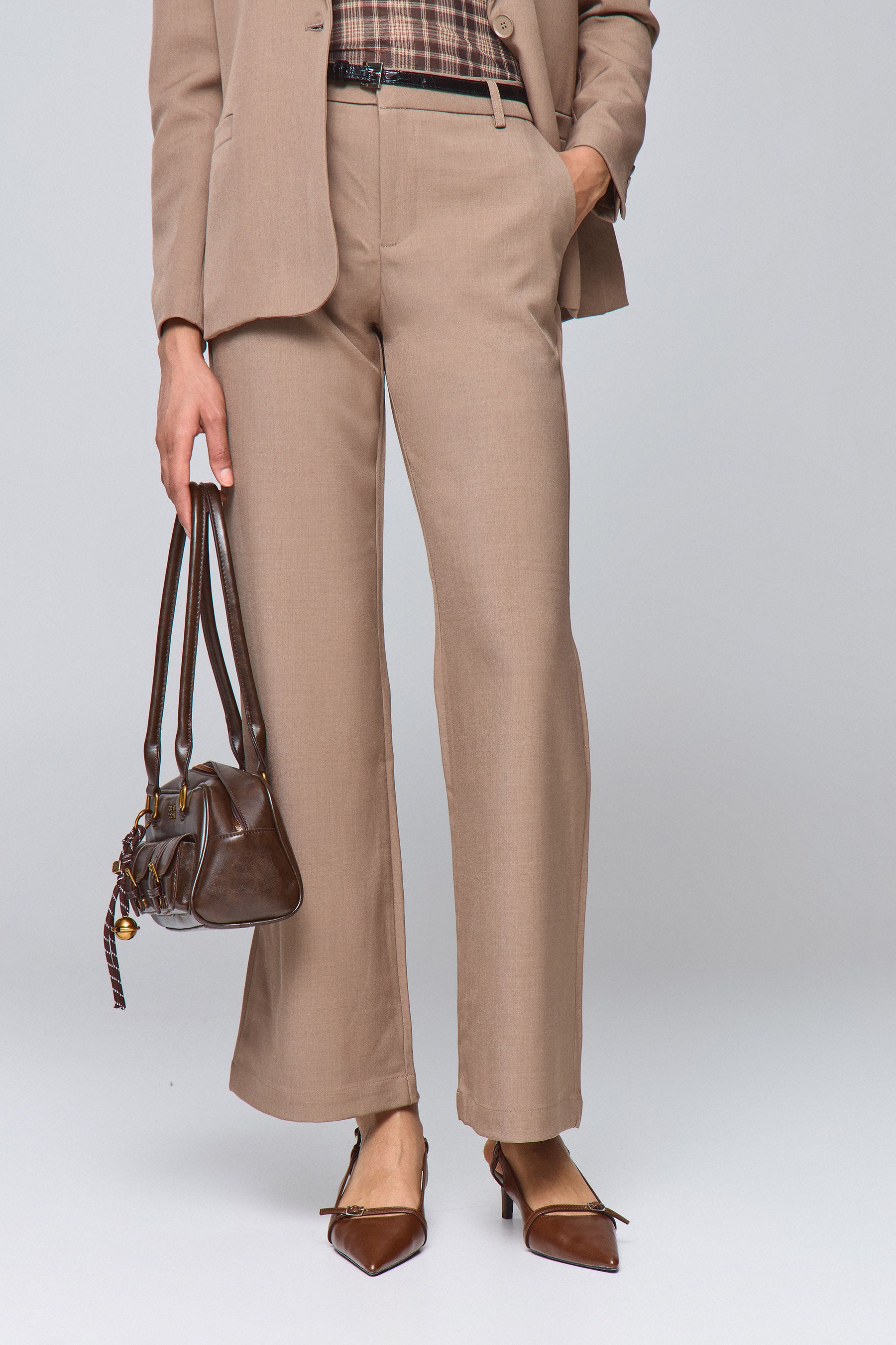 מכנסיים מחוייטים עם חגורה סט