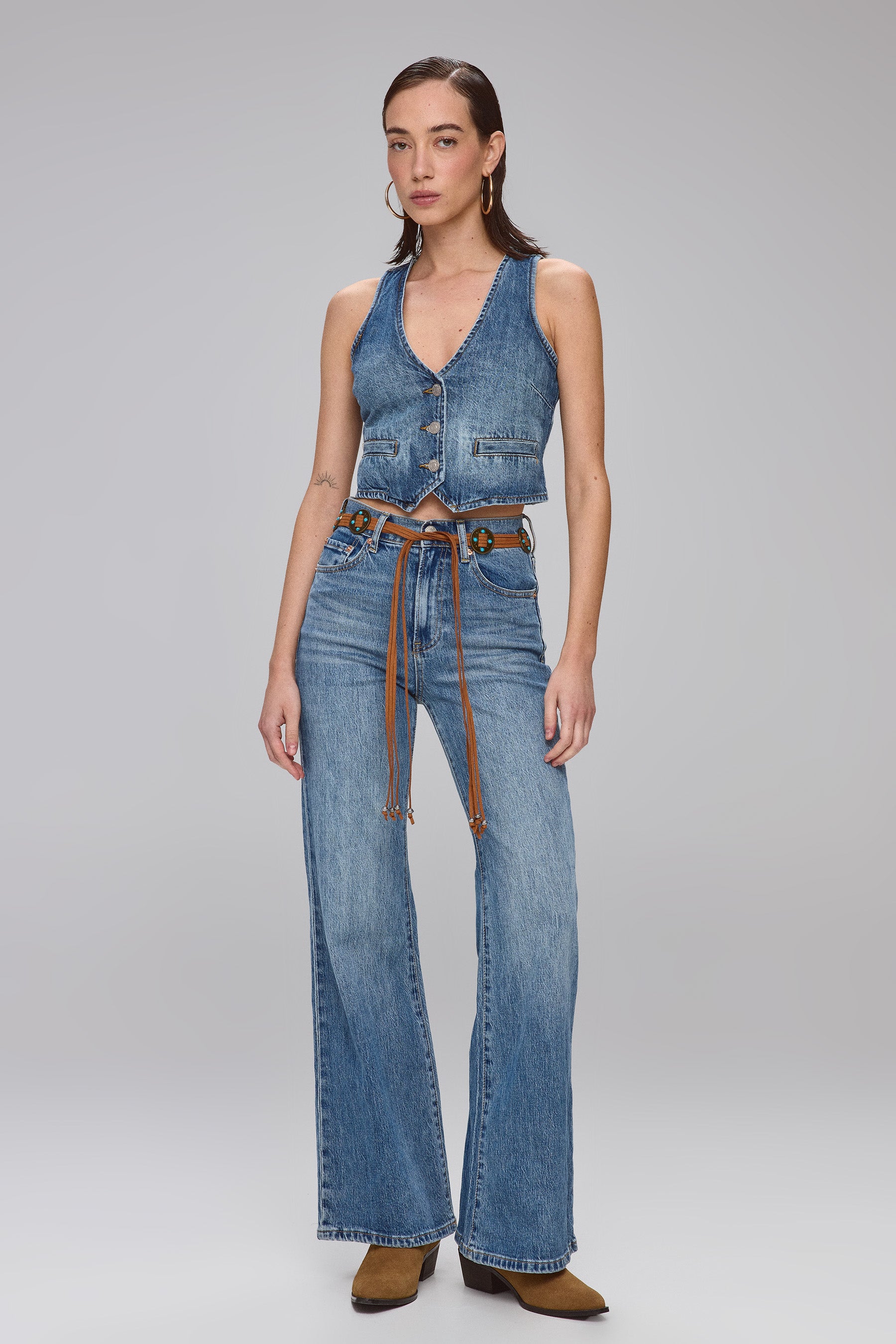 ג'ינס בוטקאט