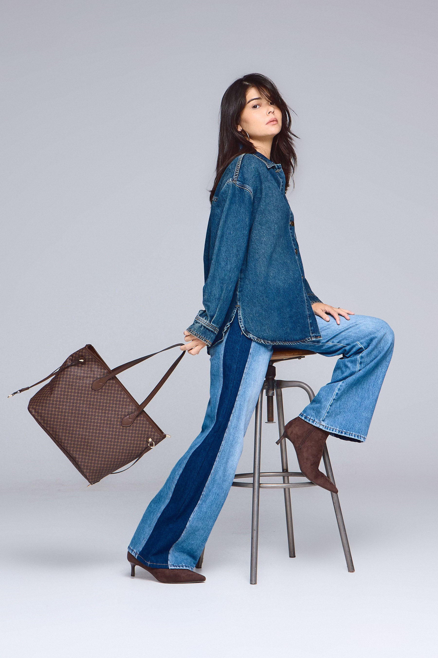 גינס חתכים מייגן