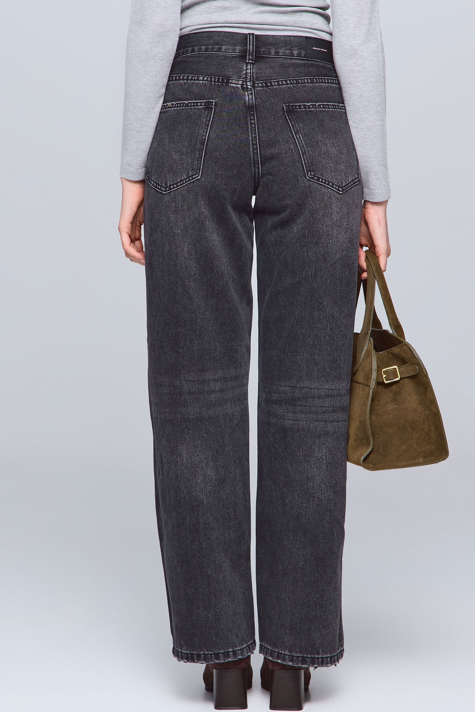 גינס לוס גירל