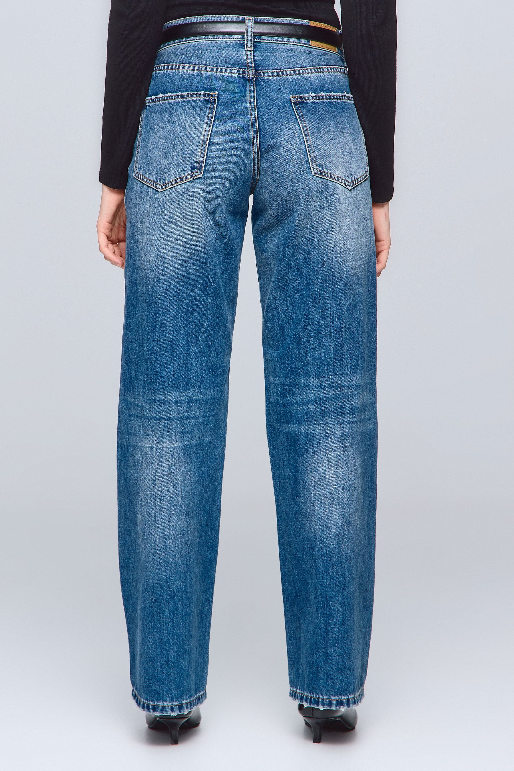 גינס לוס גירל