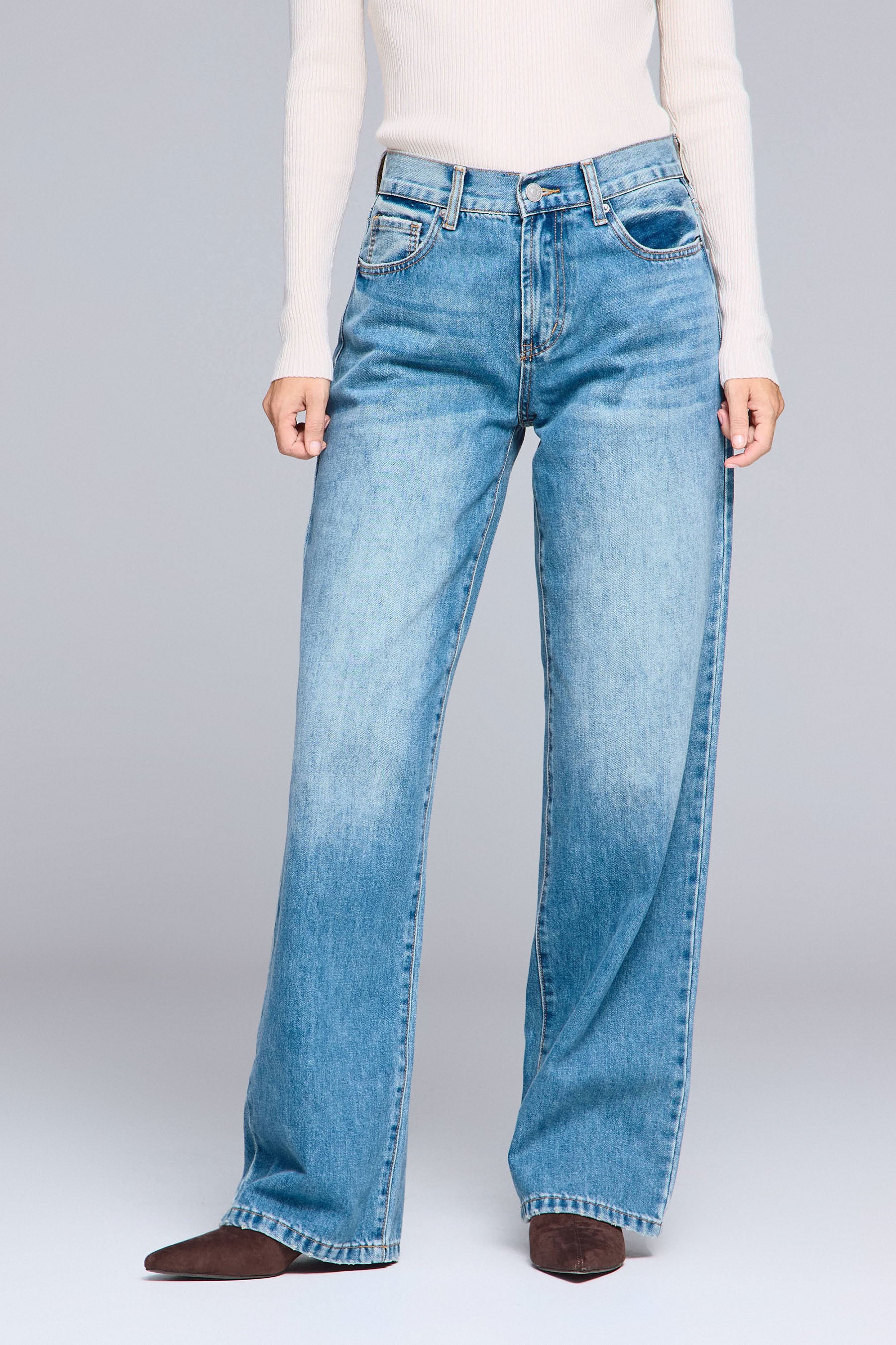 גינס לוס גירל