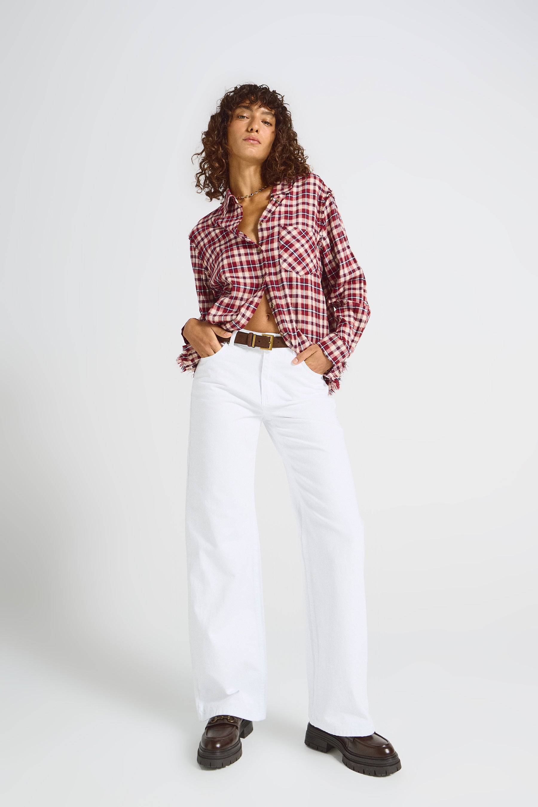 ג'ינס אלין לבן