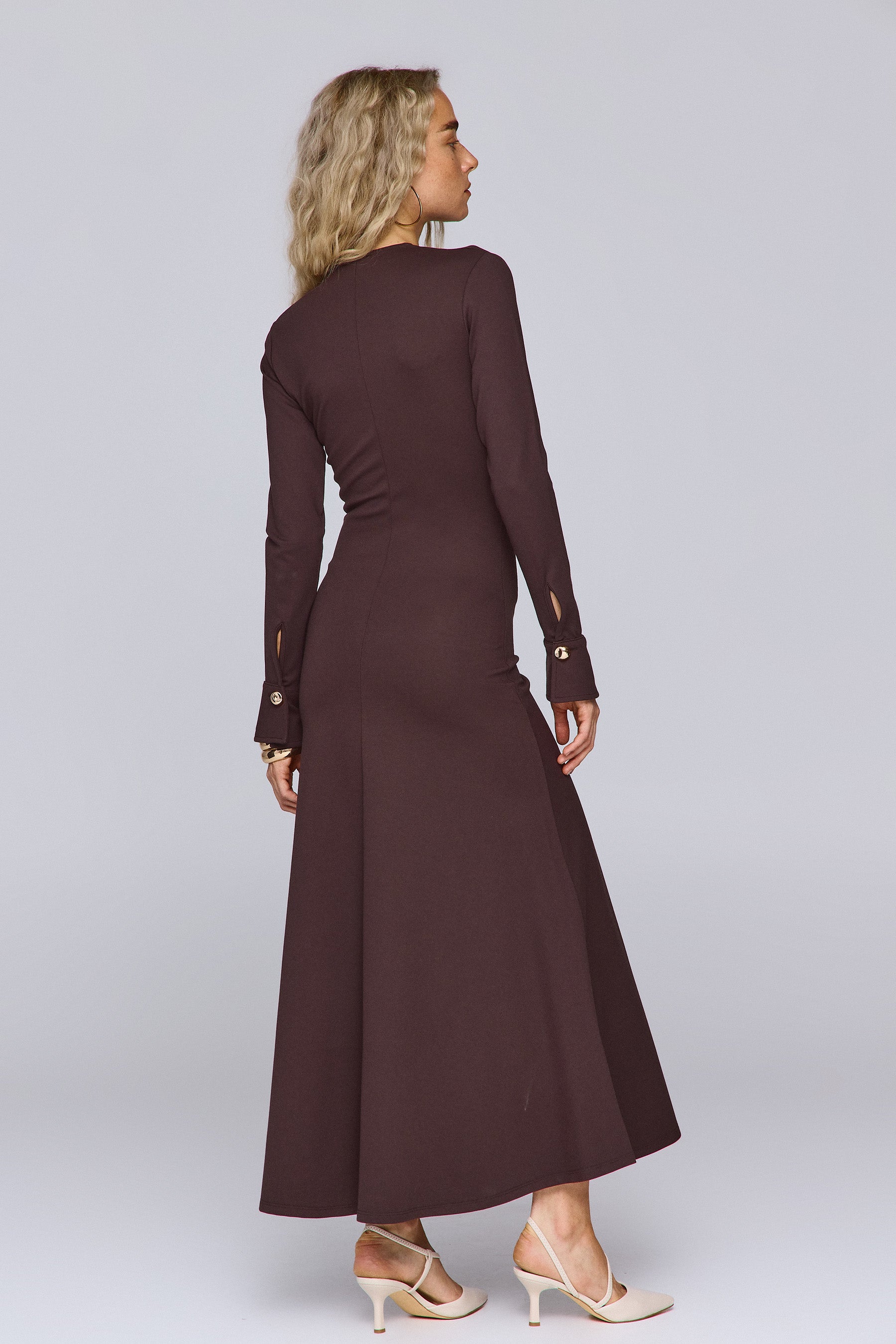 שמלת מקסי מפתח וי