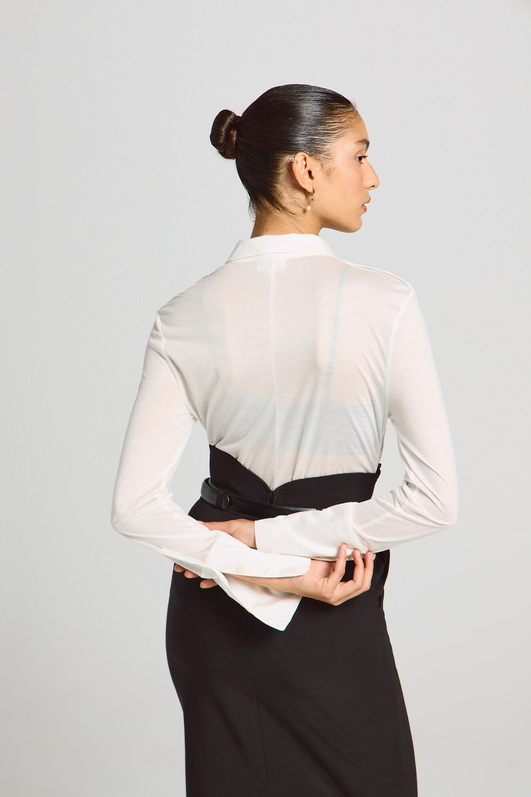 חולצה מכופתרת לייקרה