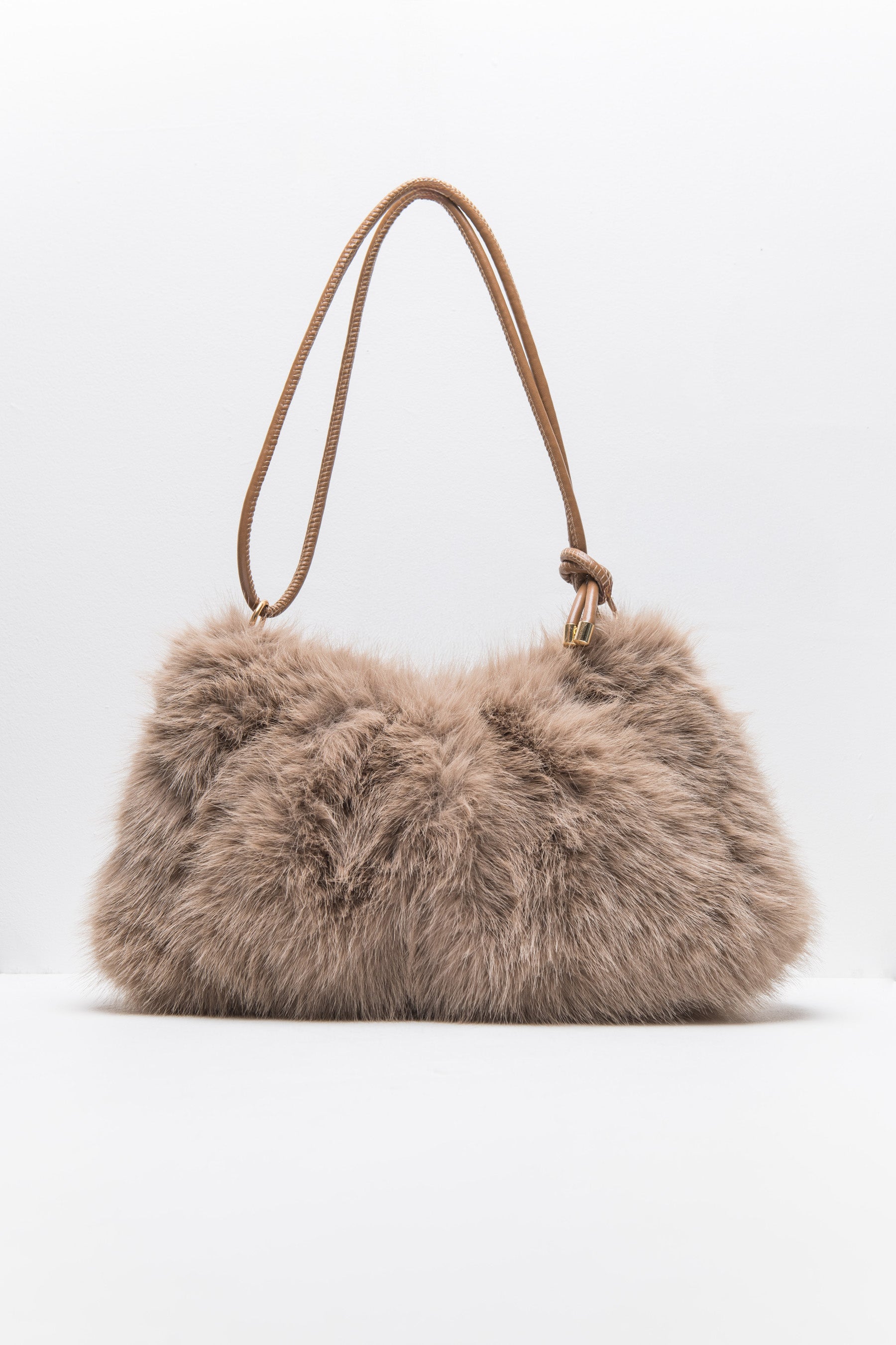 תיק פרווה קריסטי