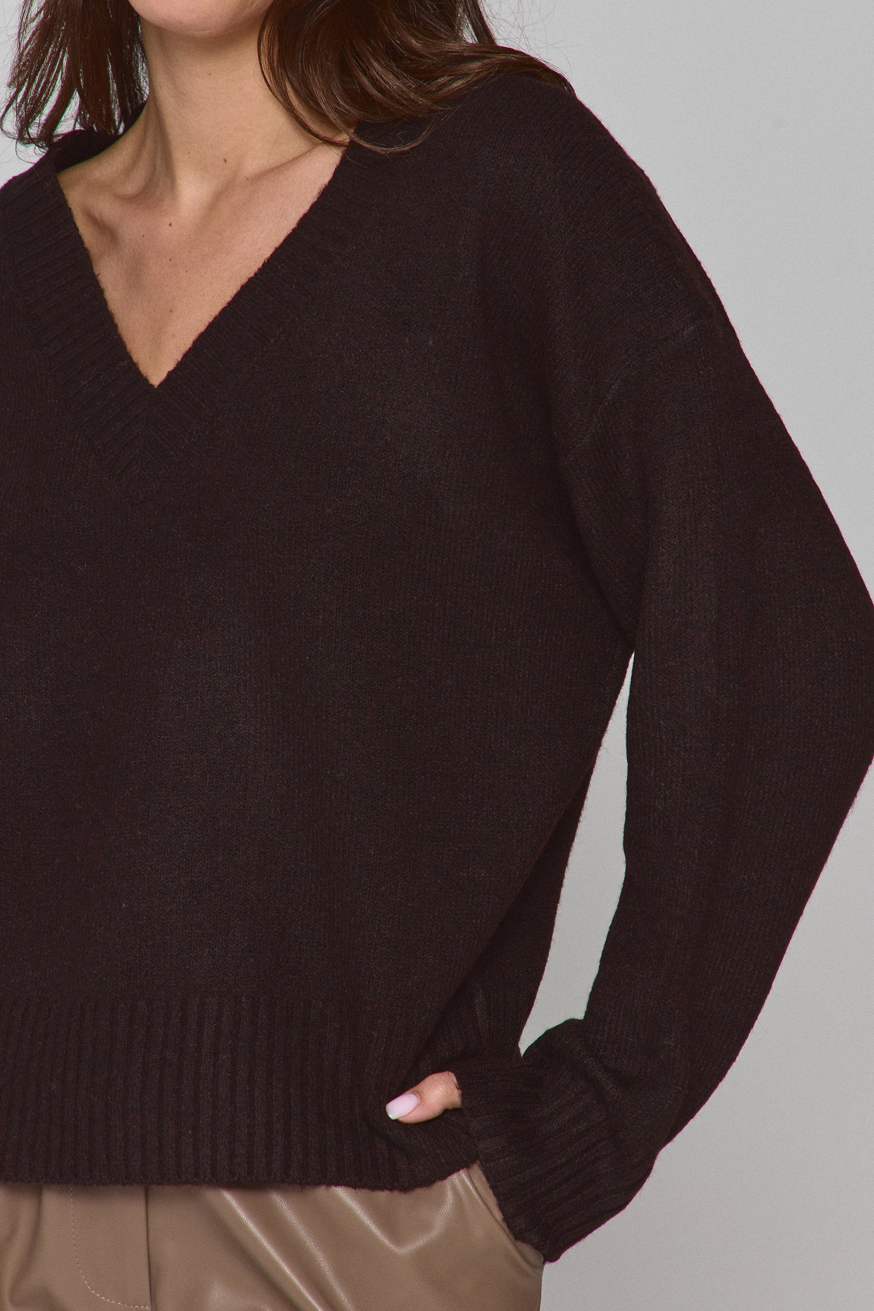 סריג עבה וי