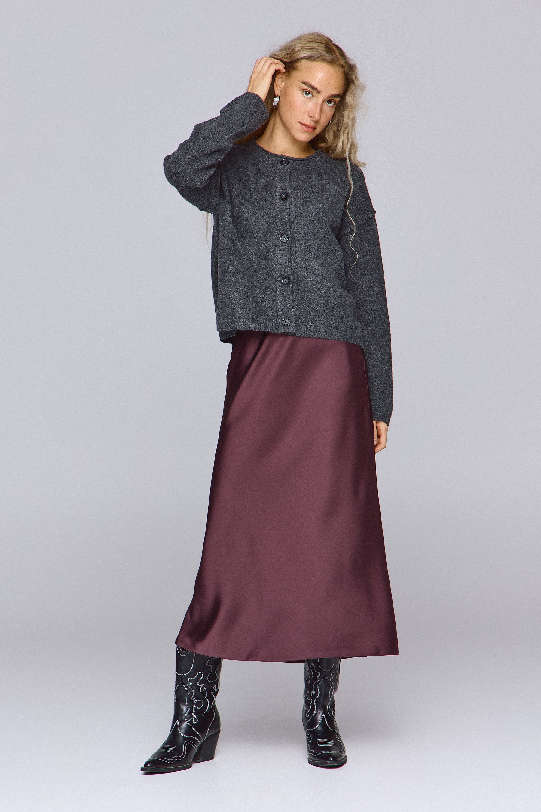 קרדיגן ניקי בייס