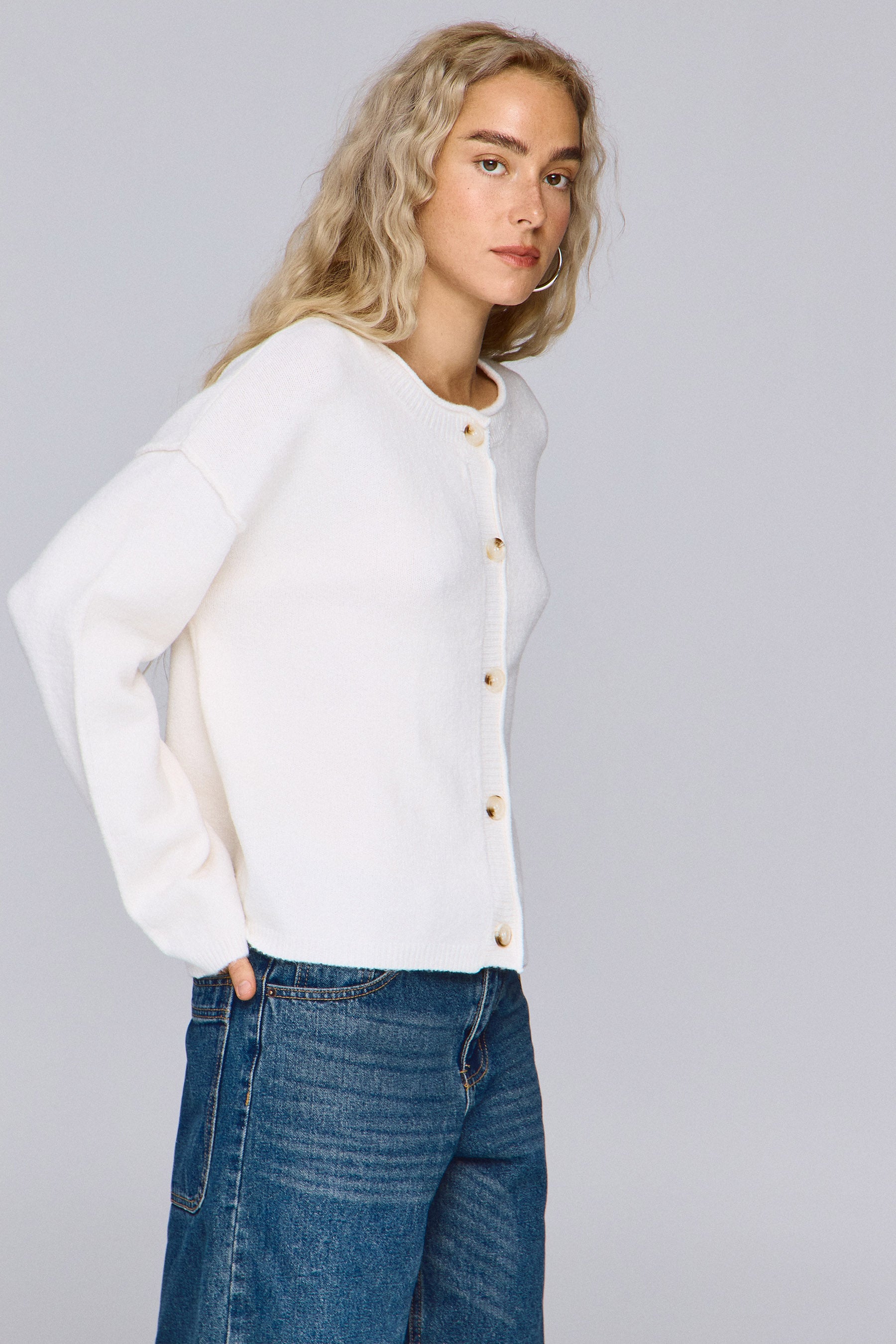 קרדיגן ניקי בייס